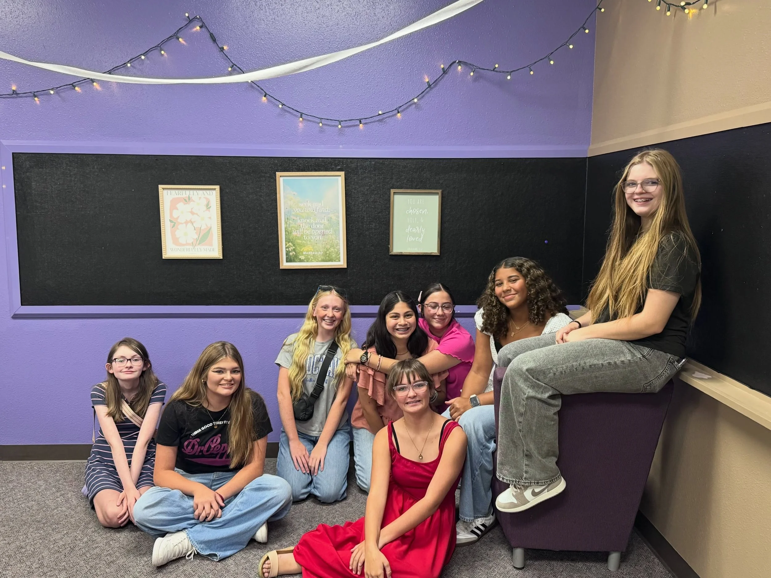 Yesterday after church, our 8th grade girls had a Life Group hangout that included lunch and decorating their room. 🍕🎨