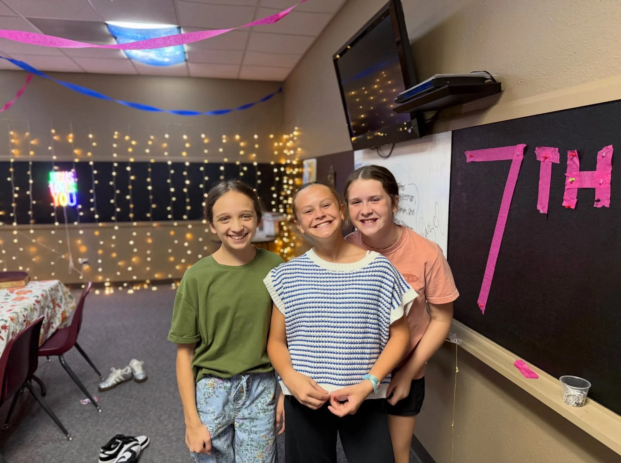 Some of our 7th grade girls spent time after church yesterday decorating their Life Group room. And of course there was 🍕involved.