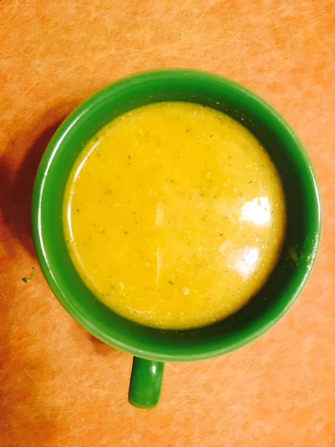 I just love to serve this soup in a brightly colored Fiestaware mug.