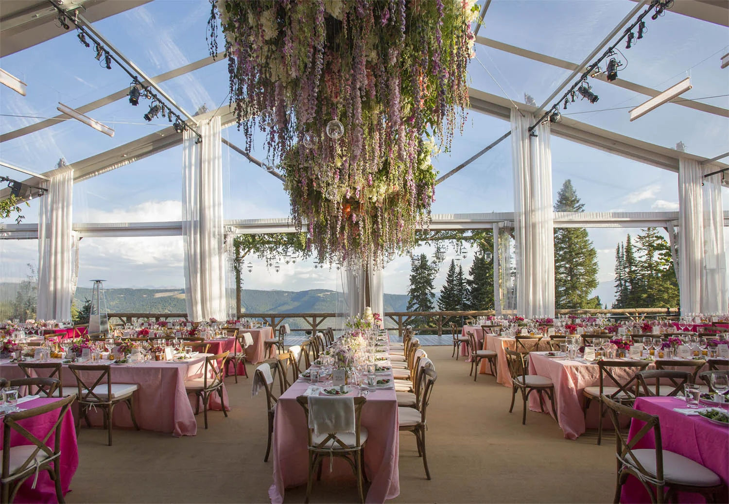 VAN WYCK The tables are set for dinner at a mountaintop wedding in Vail.