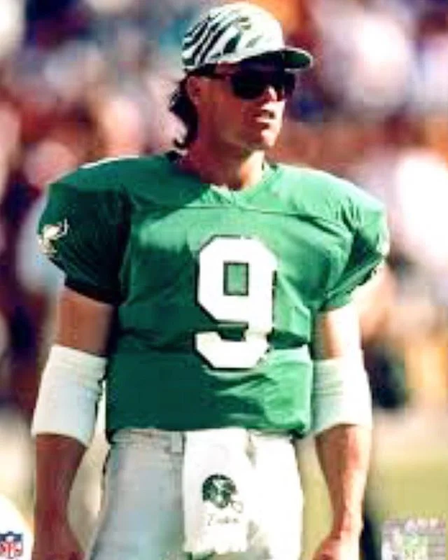 Keep your 👁 on the 🏈 and don&rsquo;t let the festivities derail your upcoming week! #doitforjim #packabowl