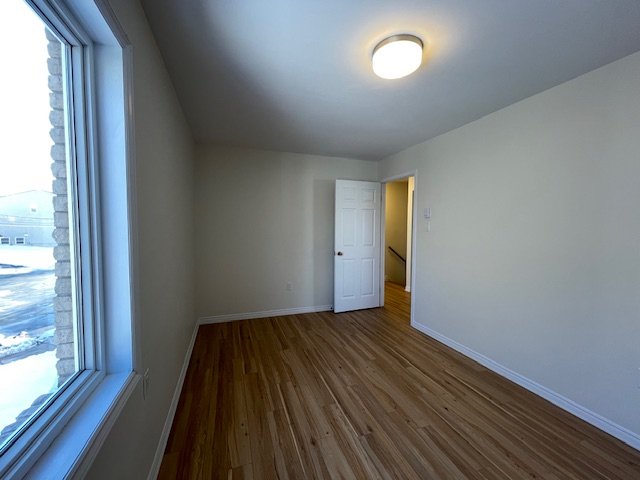 Lg Bedroom_2570.jpeg