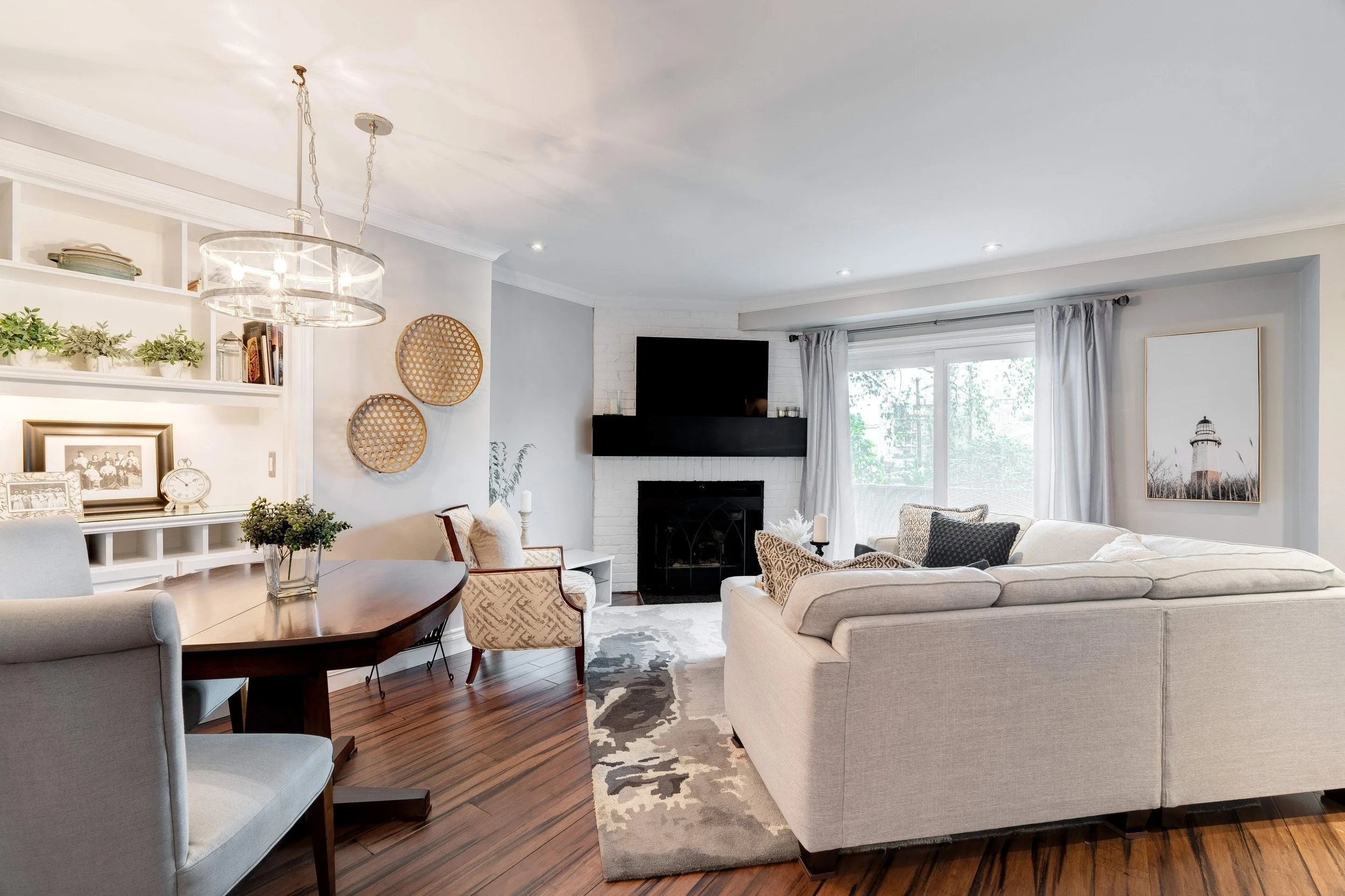 018-MAIN FLOOR-11.jpg