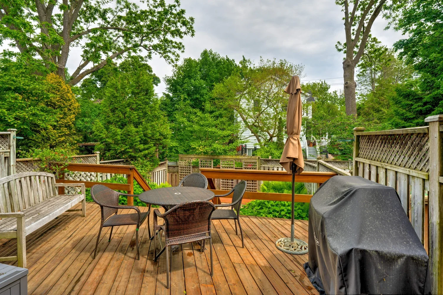 046-EXTERIOR+BACK-2-1.webp
