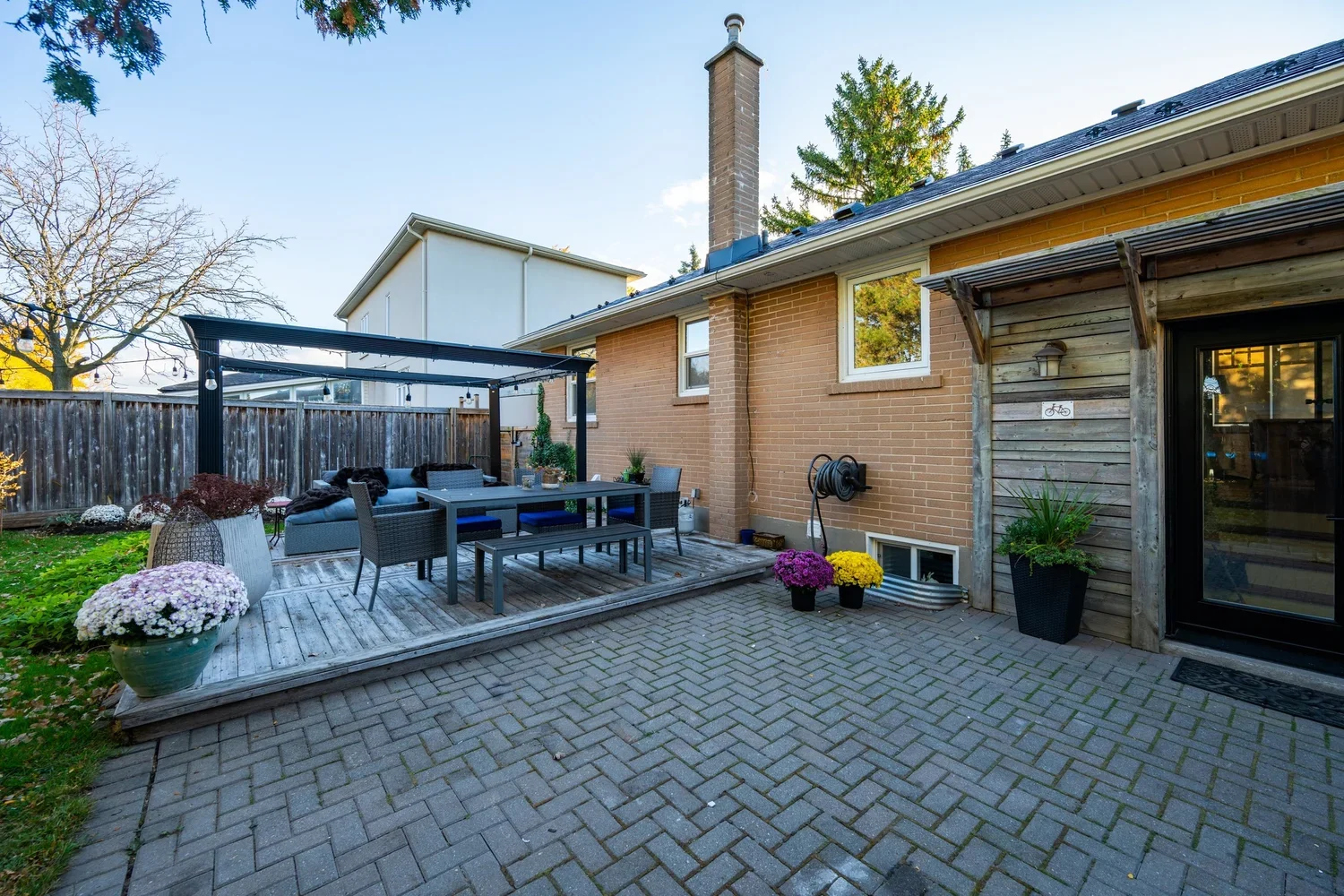 037-433+Pinegrove+Road+Oakville,+ON,+L6K+2B6)-9.webp