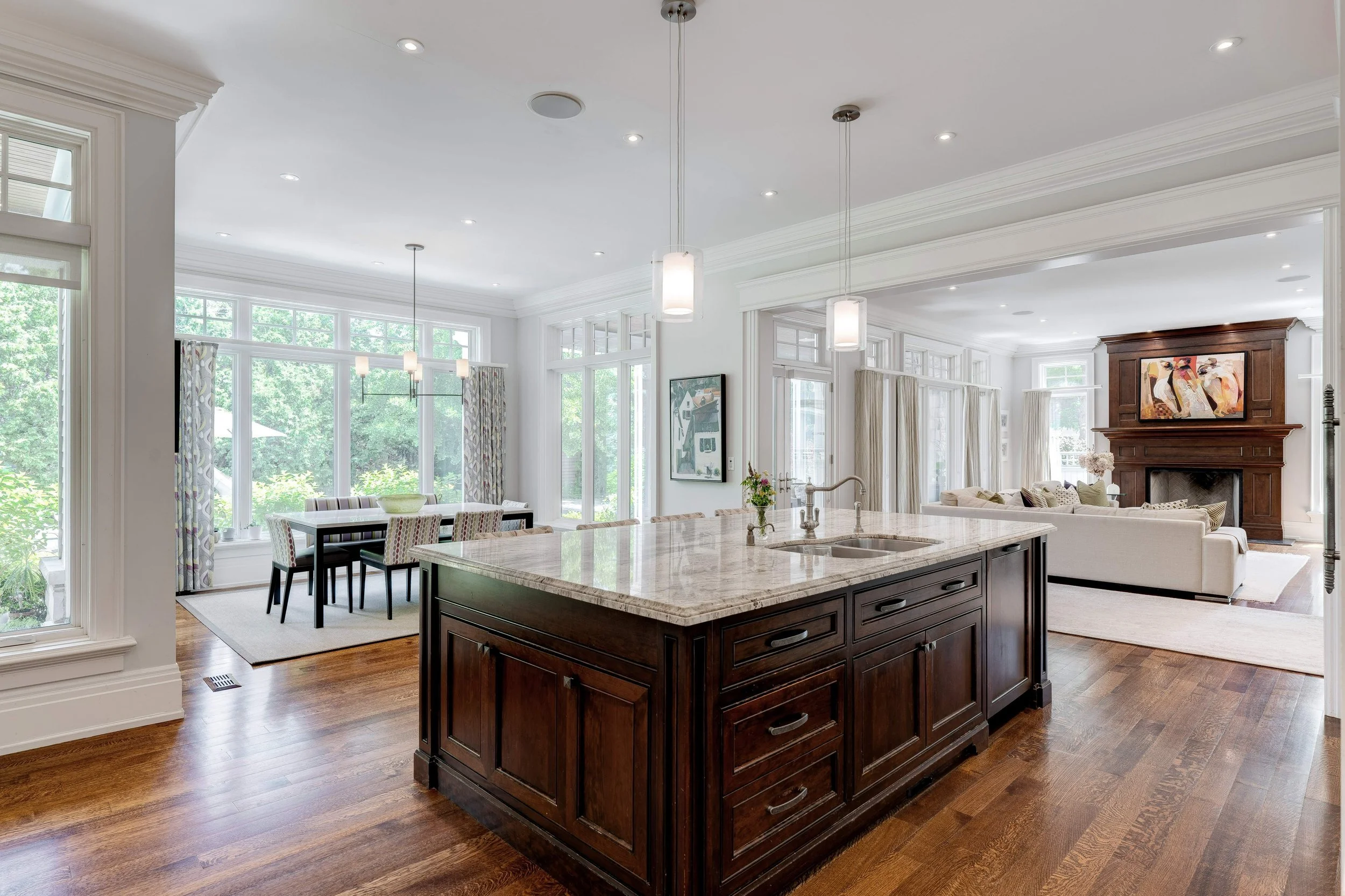 024-MAIN FLOOR-15.jpg