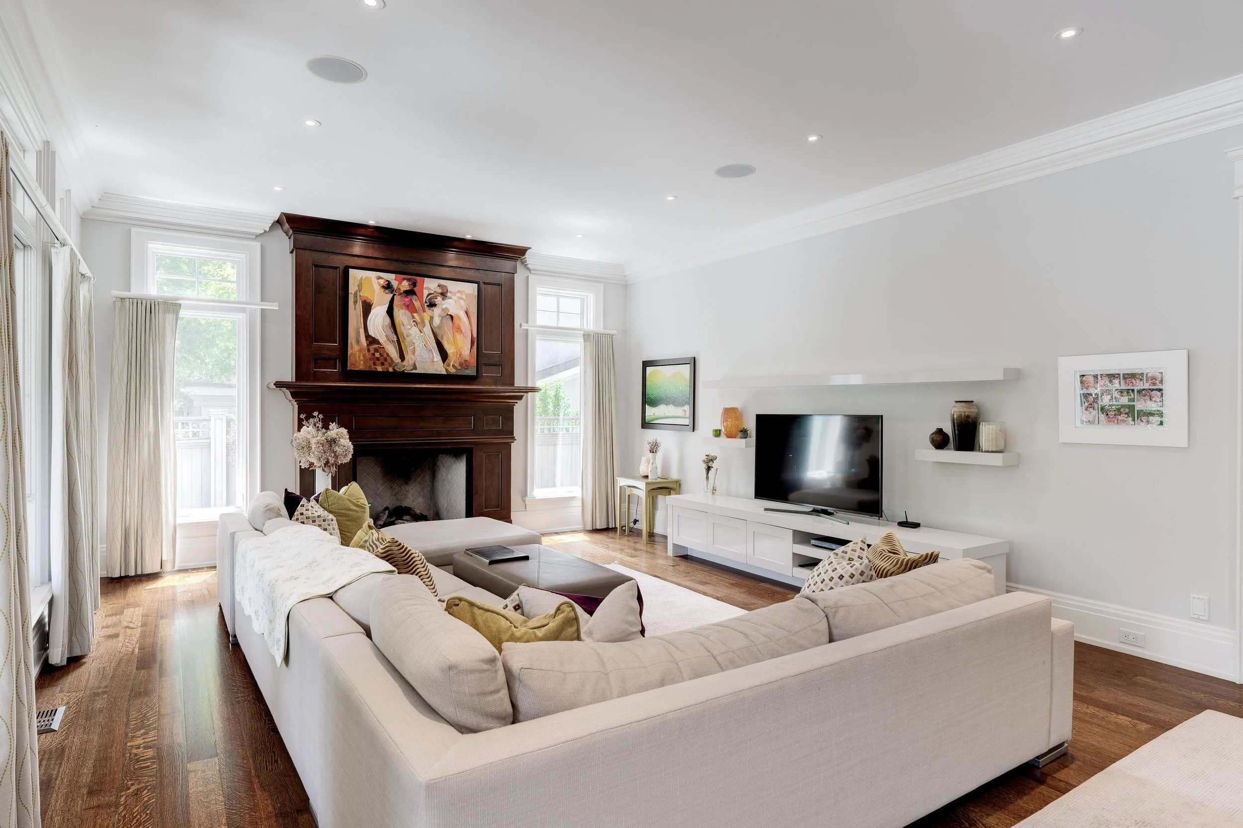 037-MAIN FLOOR-28.jpg