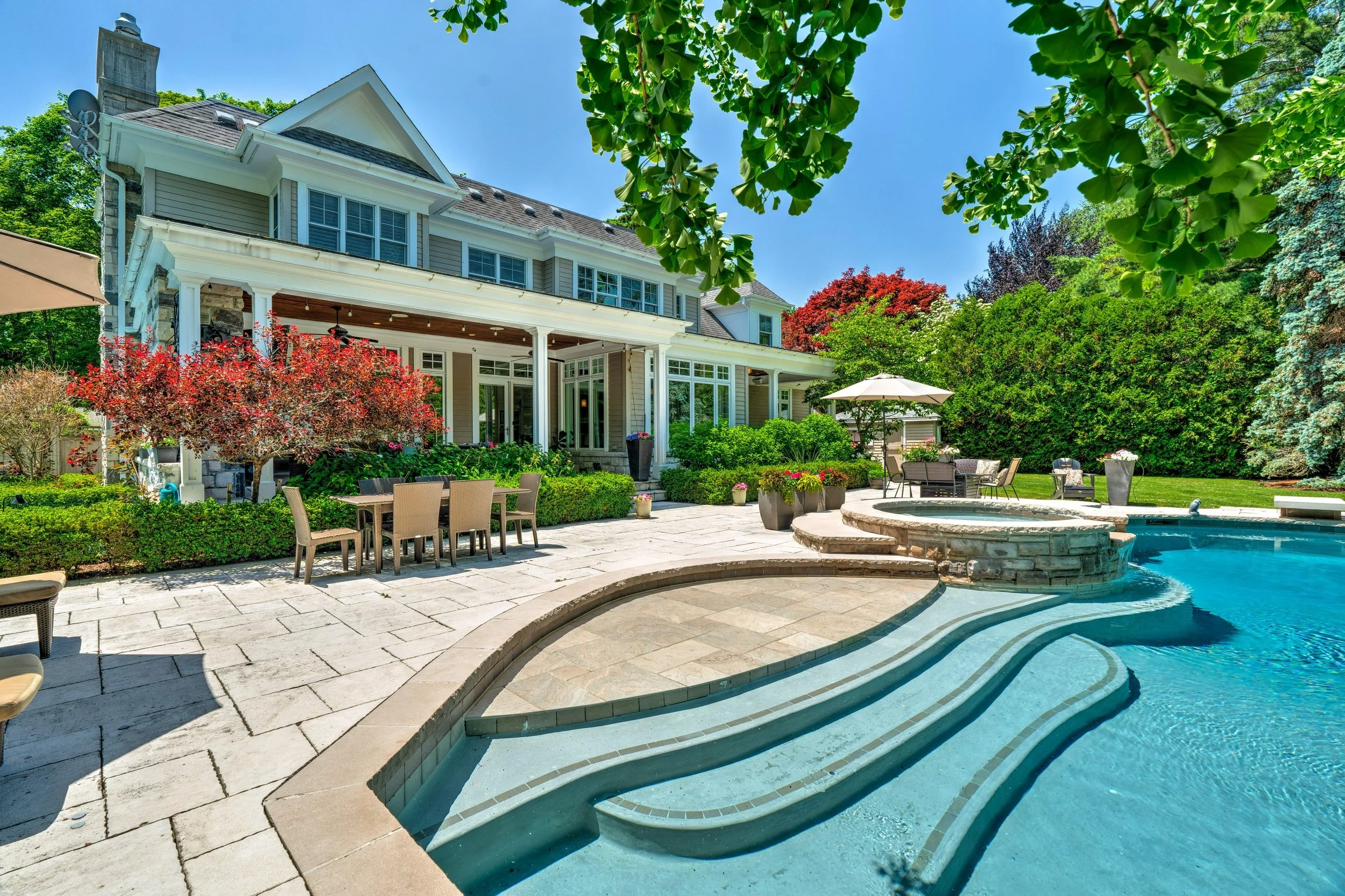 102-EXTERIOR BACK-3.jpg