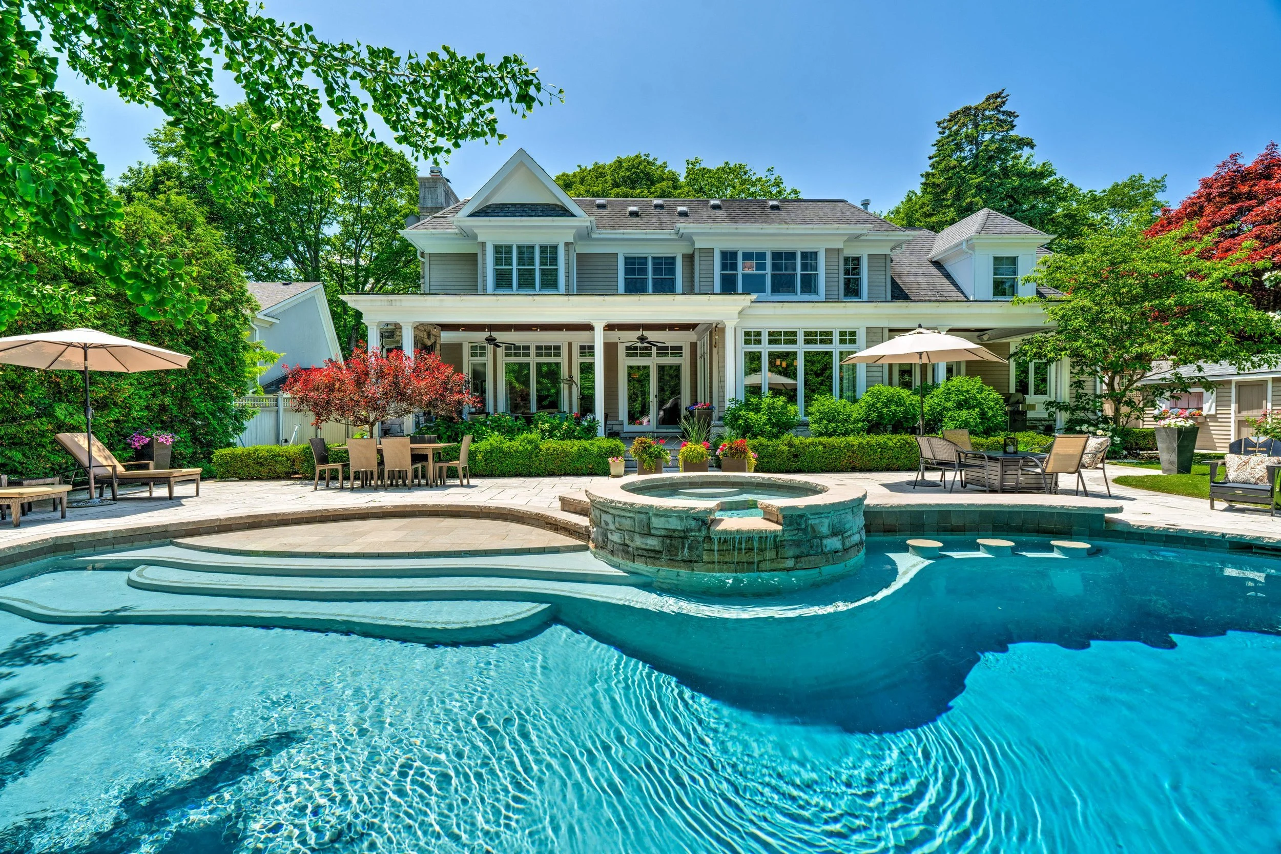 106-EXTERIOR BACK-7.jpg