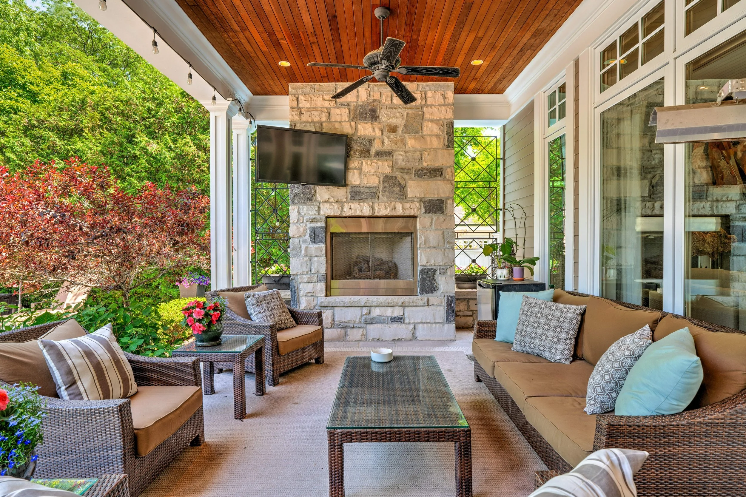 109-EXTERIOR BACK-10.jpg