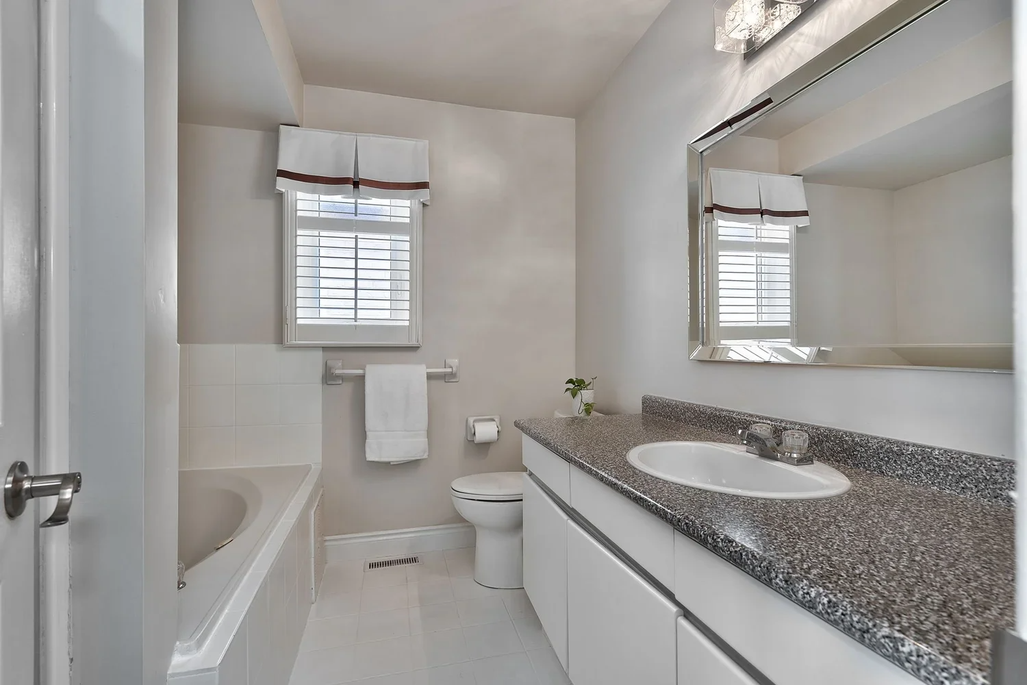 20-web-or-mls-DSC04144-HDR.webp