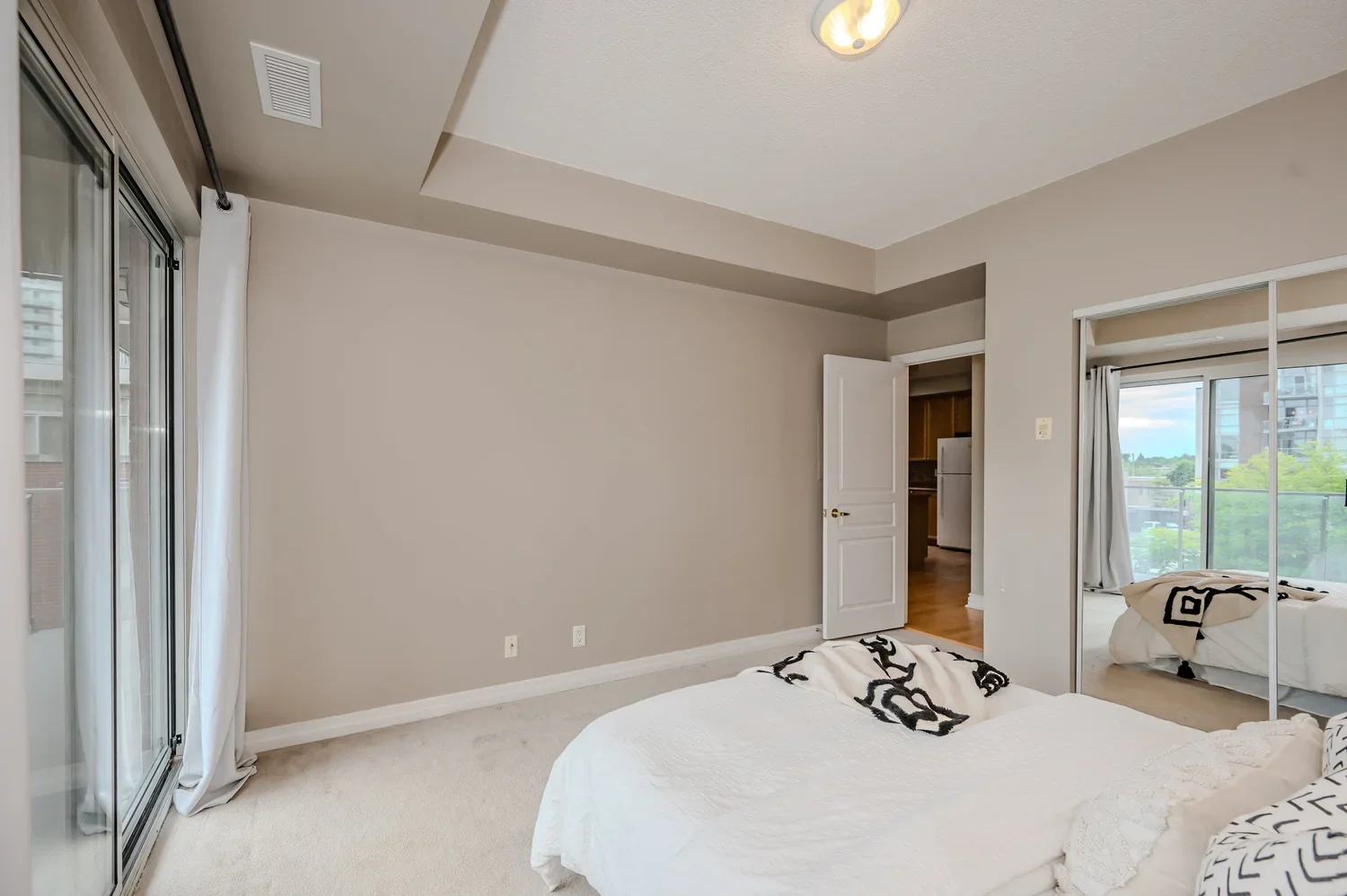 018-IMAGE-27.webp
