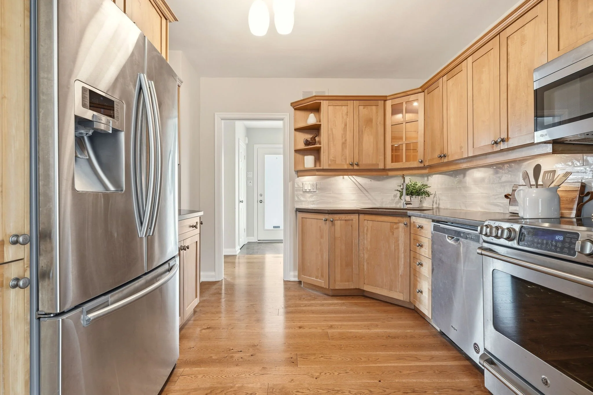 16-web-or-mls-MAIN FLOOR-9.jpg