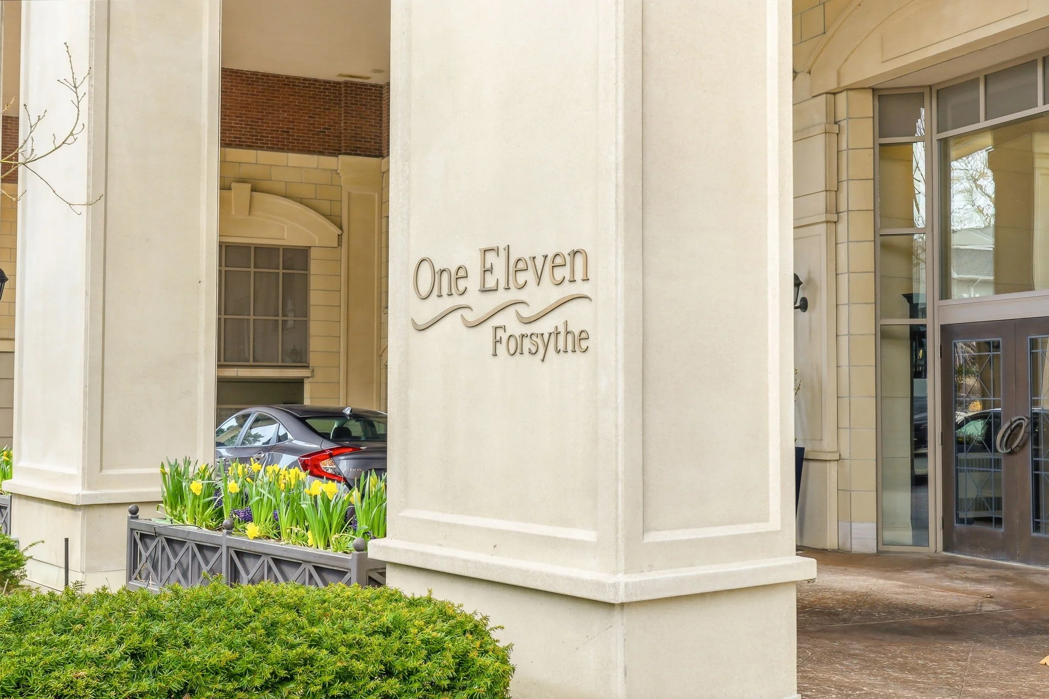 2-web-or-mls-EXTERIOR 111 FORSYTHE-2.jpg