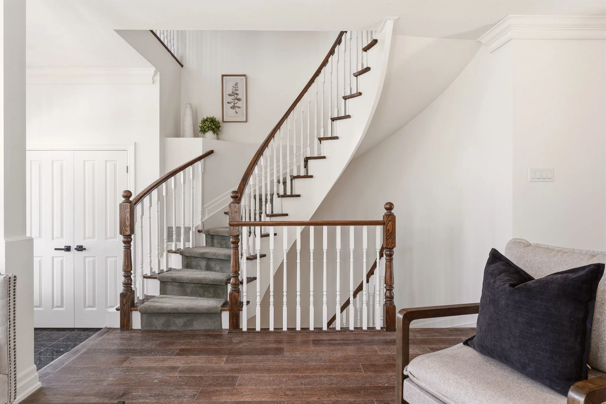 7-web-or-mls-MAIN FLOOR-7.jpg