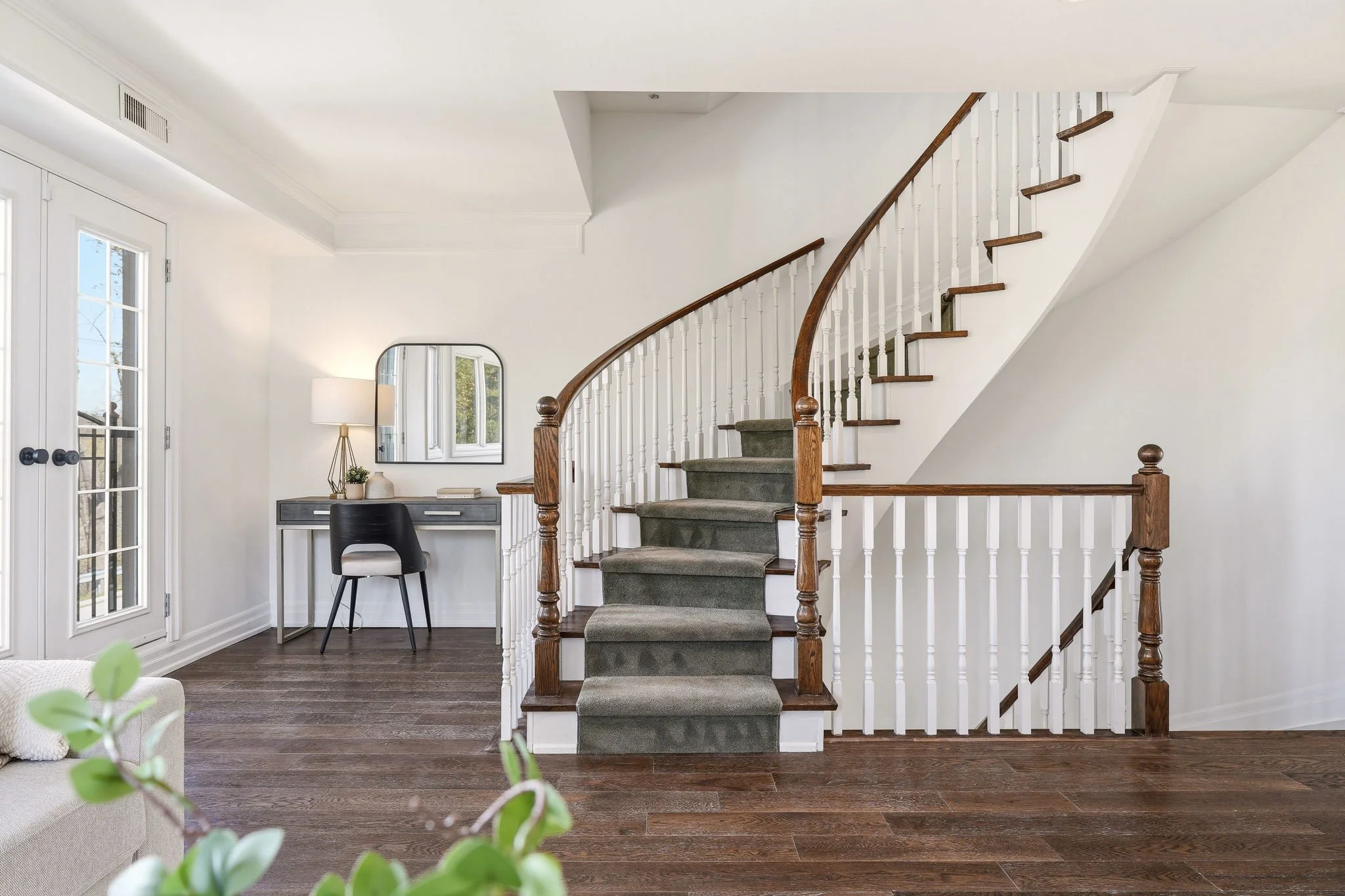 11-web-or-mls-SECOND FLOOR-3.jpg