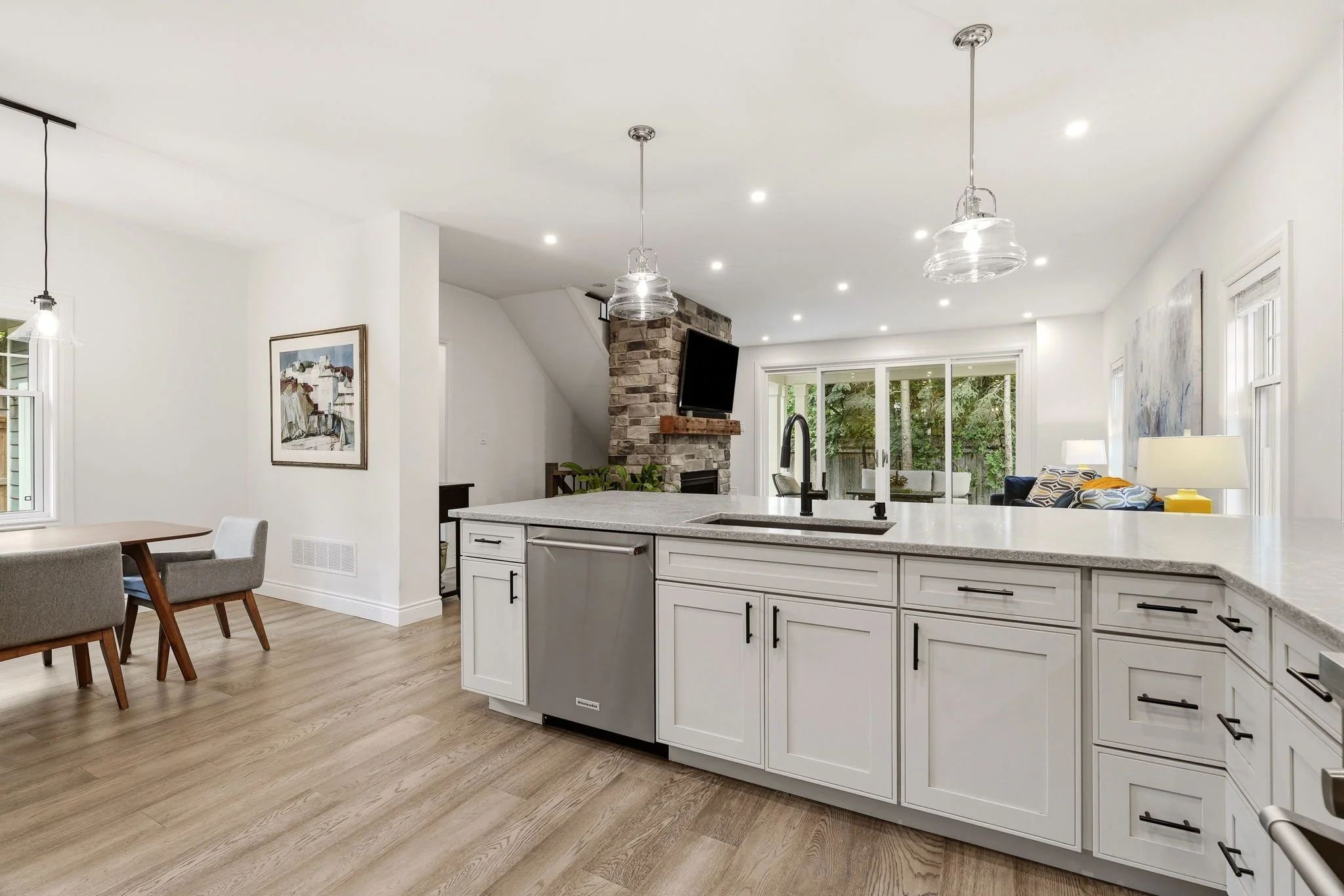 11-web-or-mls-MAIN FLOOR-8.jpg