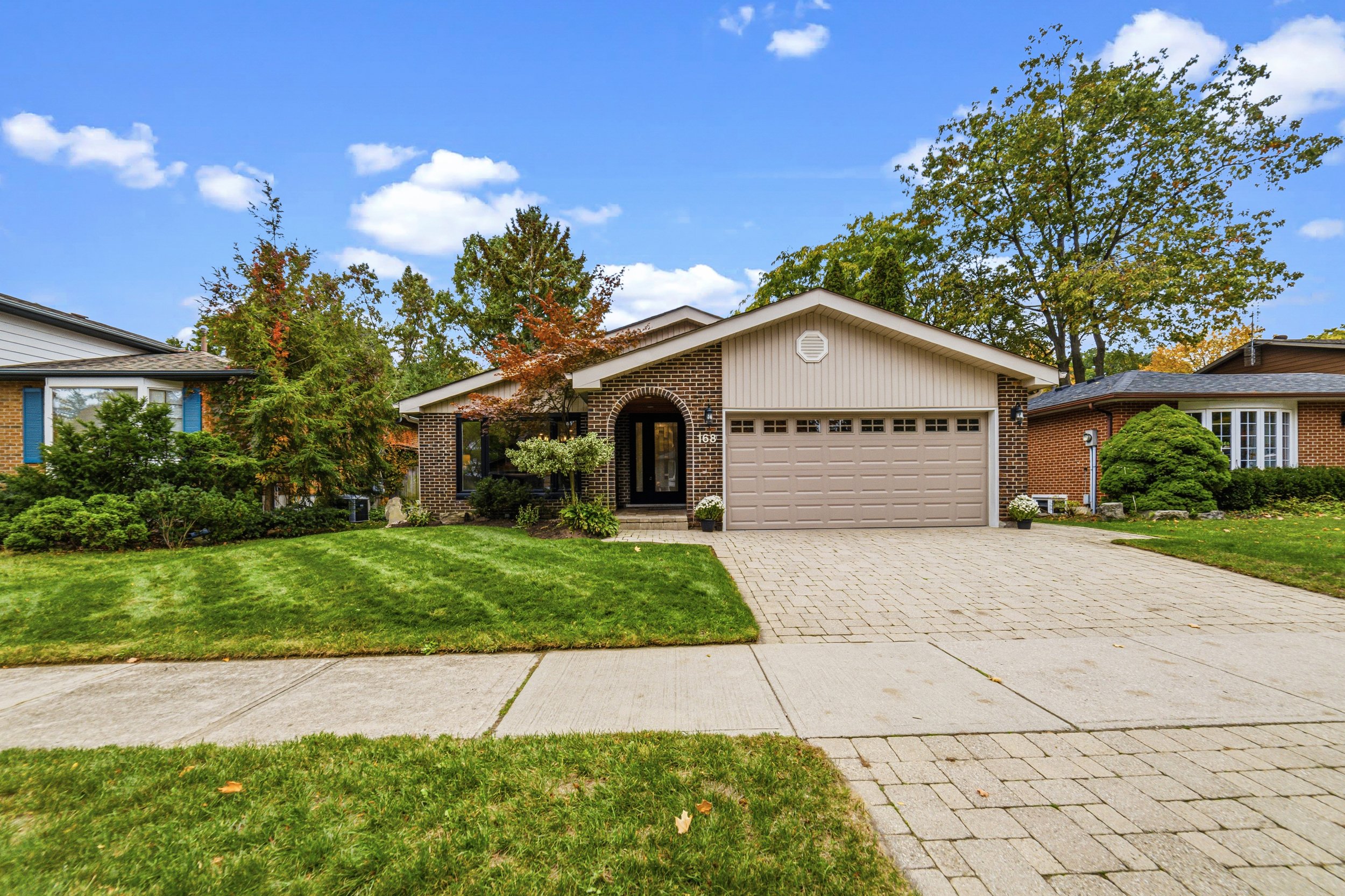 168 Arichat Road, Oakville ON 