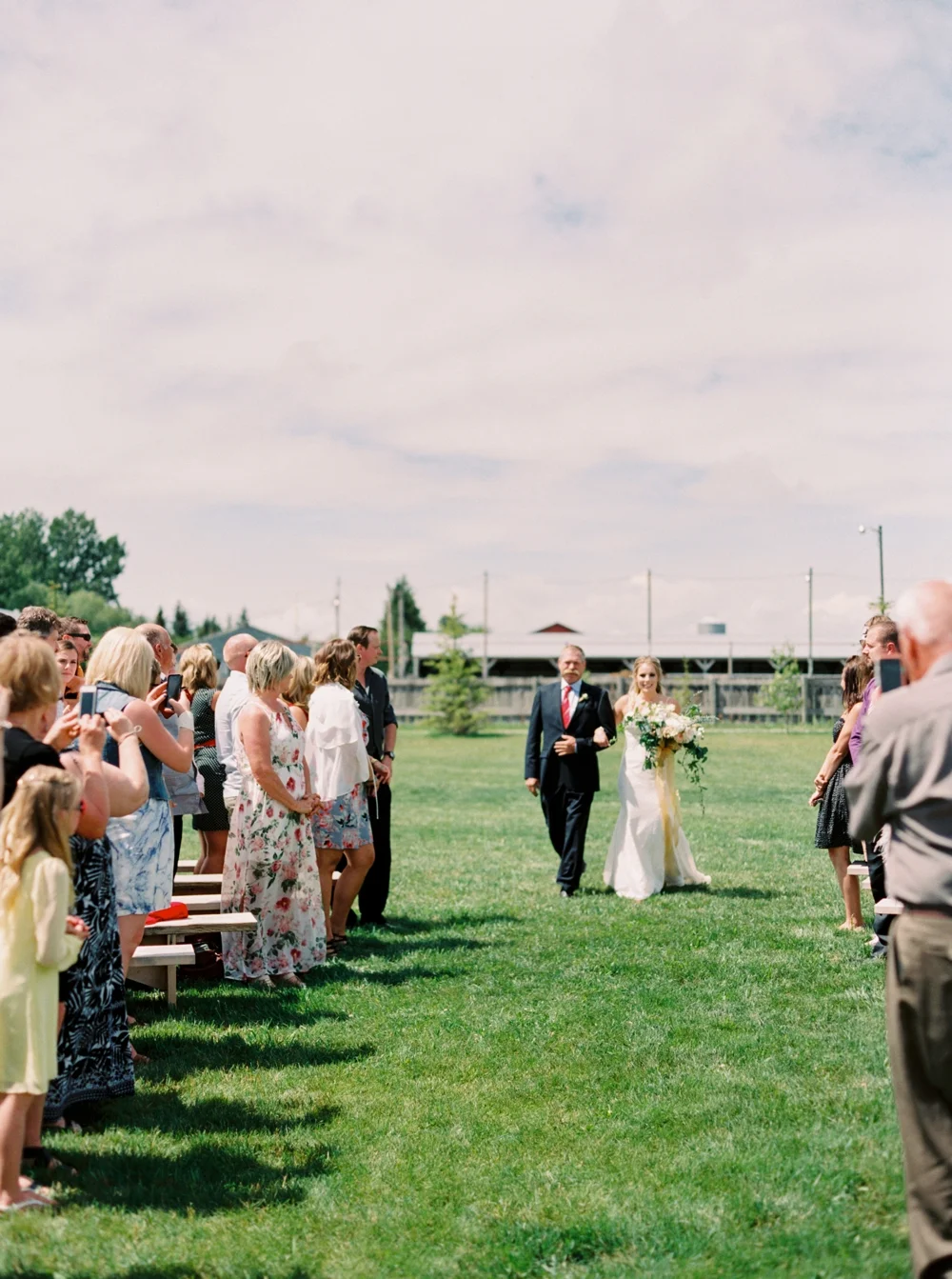 calgary wedding photographers | willow lane barn | barn wedding | alberta wedding photographer | fine art film photography