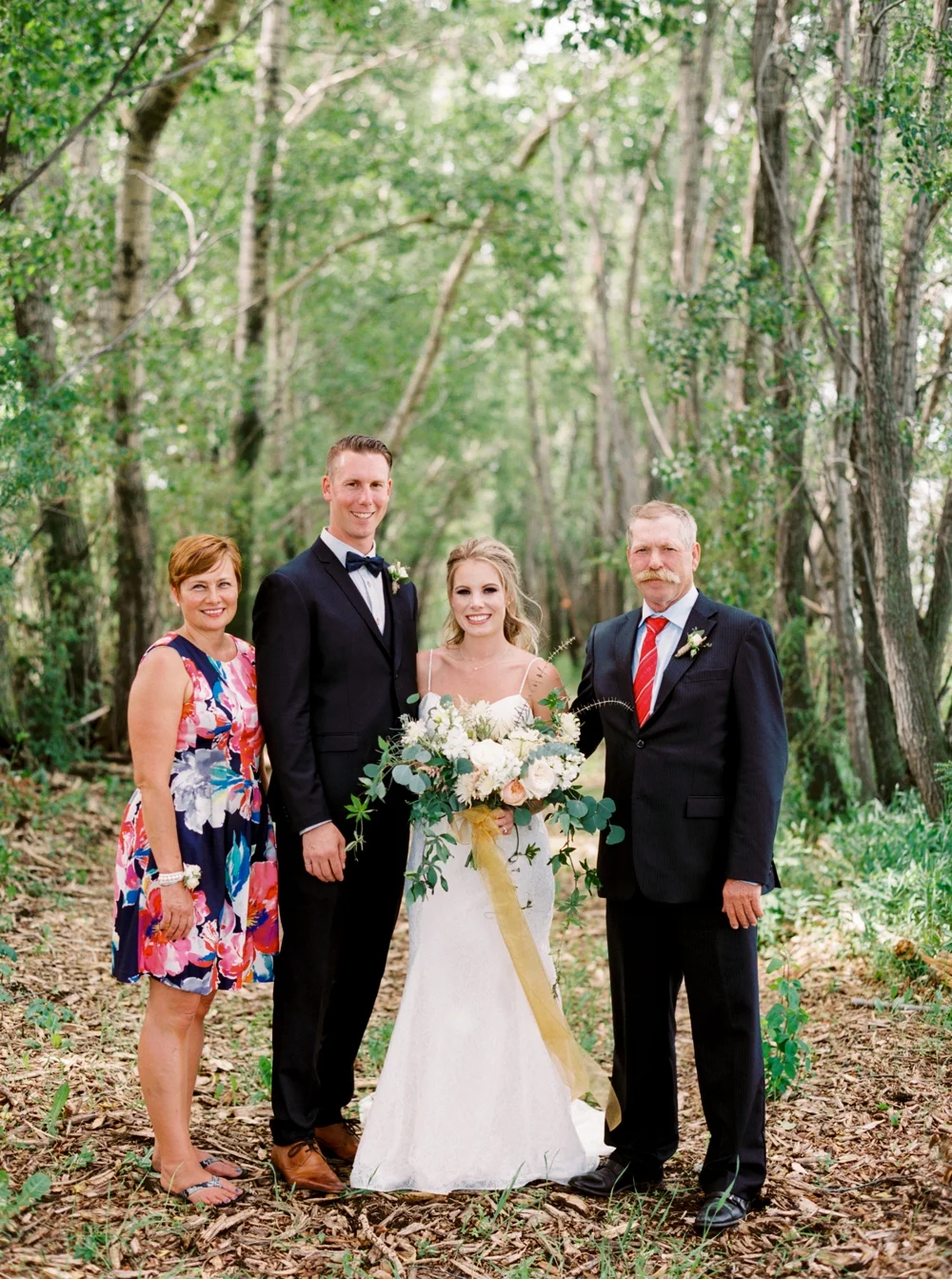 calgary wedding photographers | willow lane barn | barn wedding | alberta wedding photographer | fine art film photography