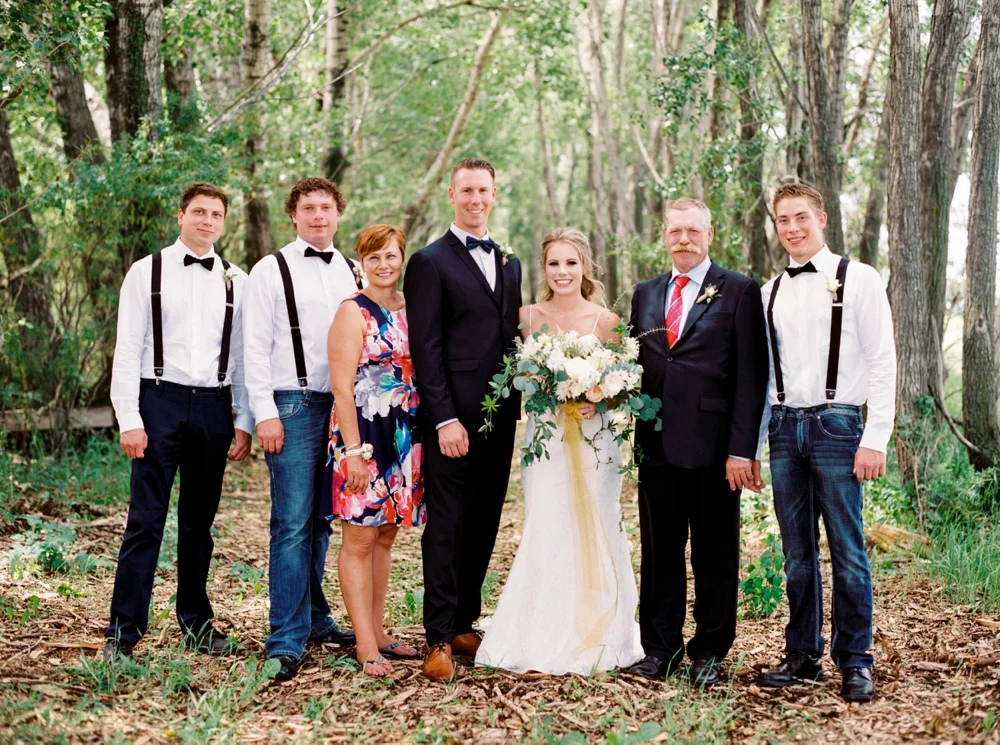 calgary wedding photographers | willow lane barn | barn wedding | alberta wedding photographer | fine art film photography