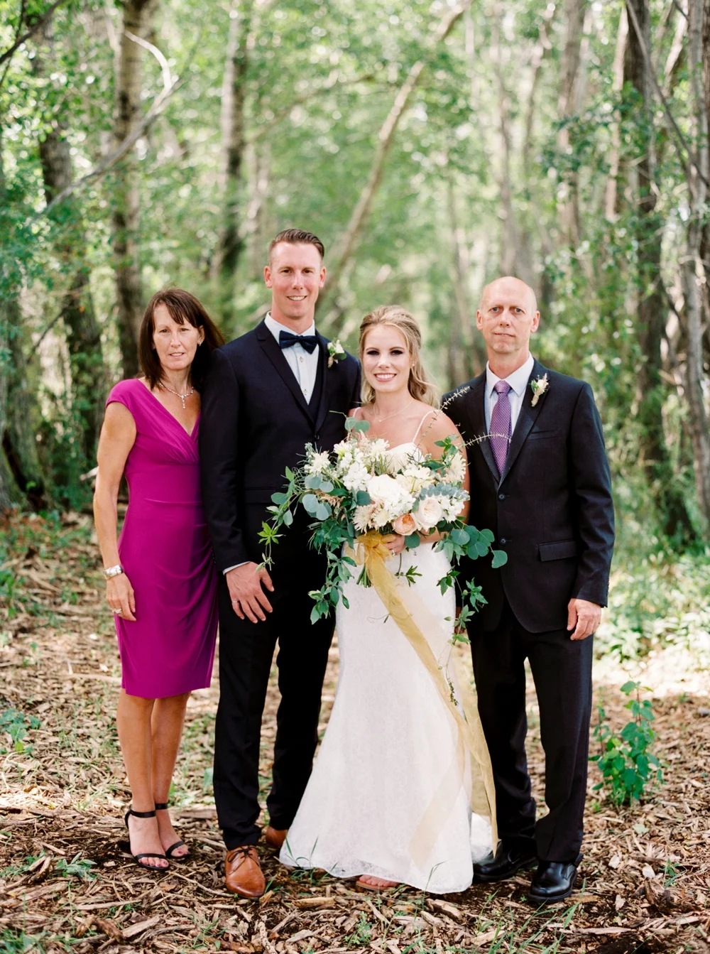 calgary wedding photographers | willow lane barn | barn wedding | alberta wedding photographer | fine art film photography