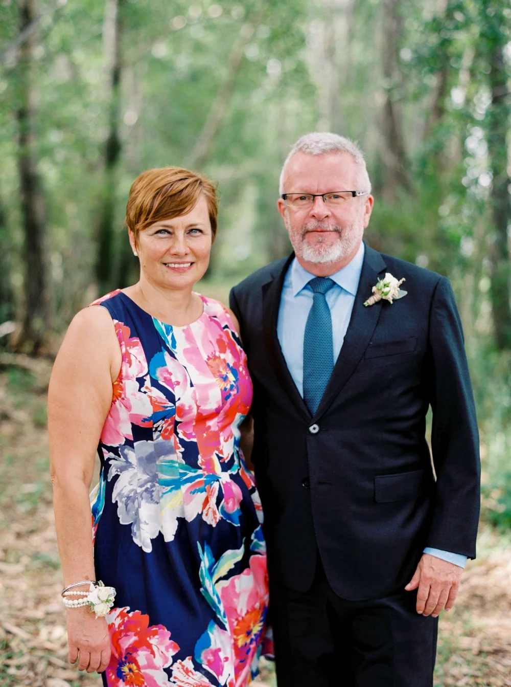 calgary wedding photographers | willow lane barn | barn wedding | alberta wedding photographer | fine art film photography
