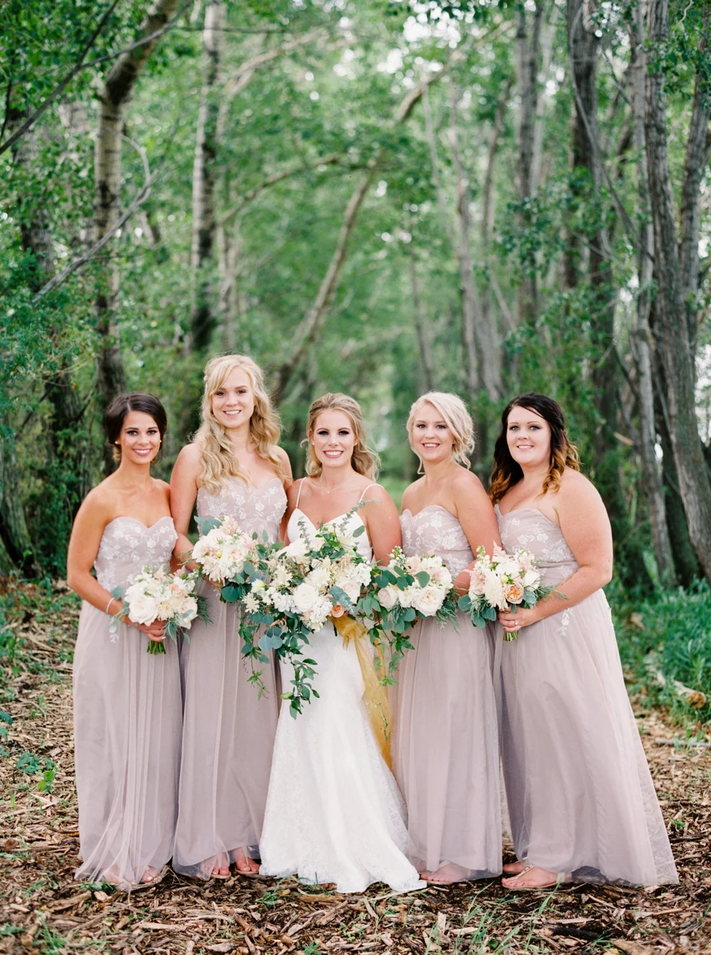 calgary wedding photographers | willow lane barn | barn wedding | alberta wedding photographer | fine art film photography | neutral color palette