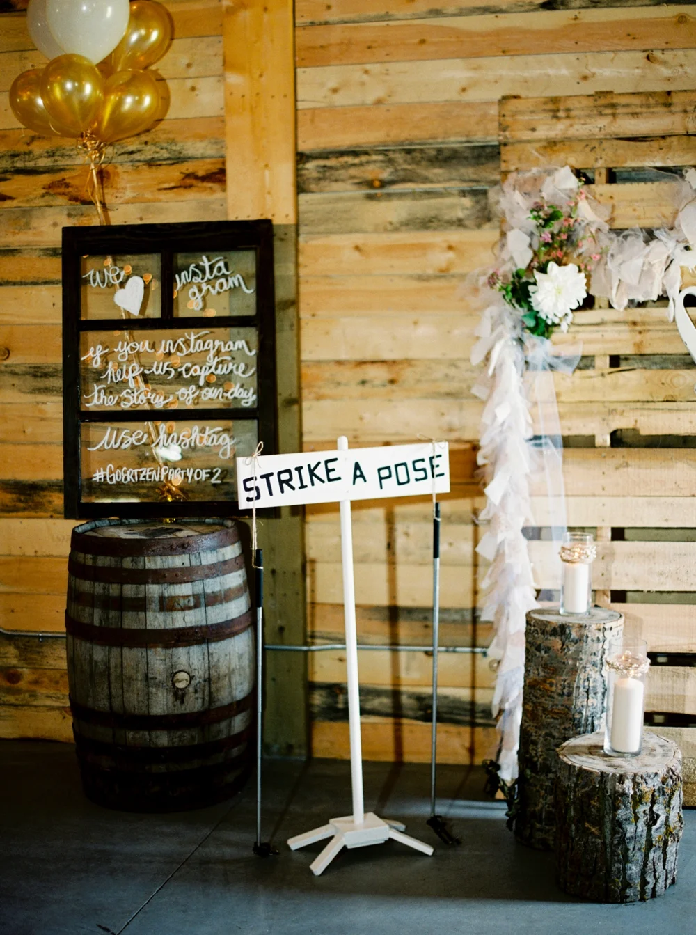 calgary wedding photographers | willow lane barn | barn wedding | alberta wedding photographer | fine art film photography | neutral color palette