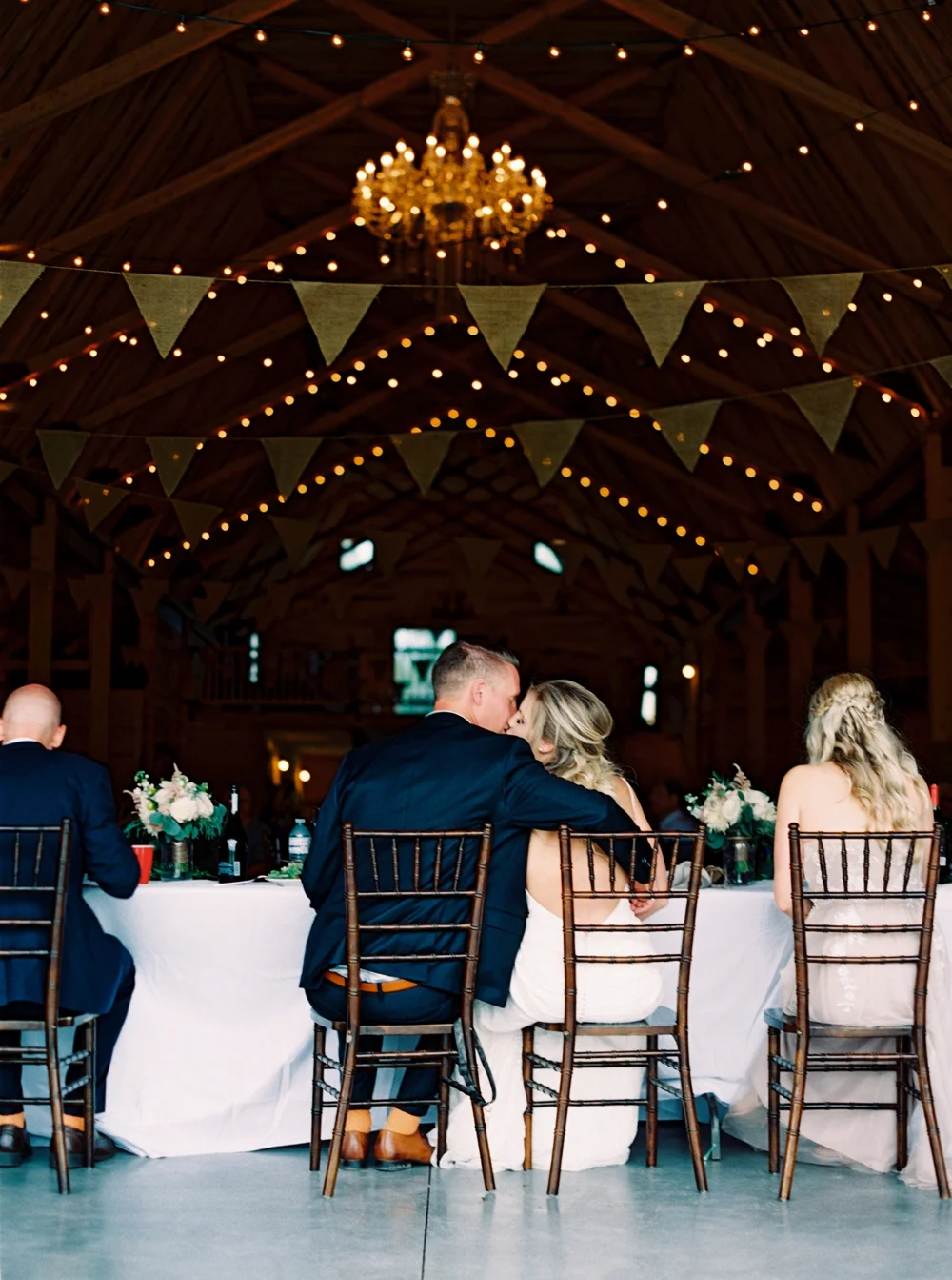 calgary wedding photographers | willow lane barn | barn wedding | alberta wedding photographer | fine art film photography | neutral color palette