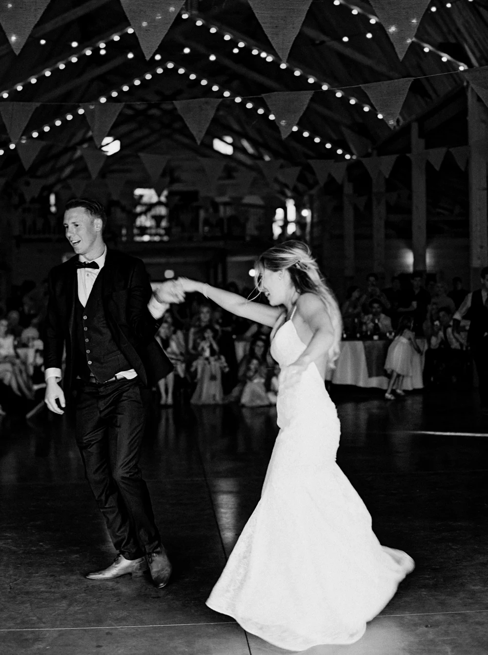 calgary wedding photographers | willow lane barn | barn wedding | alberta wedding photographer | fine art film photography | neutral color palette