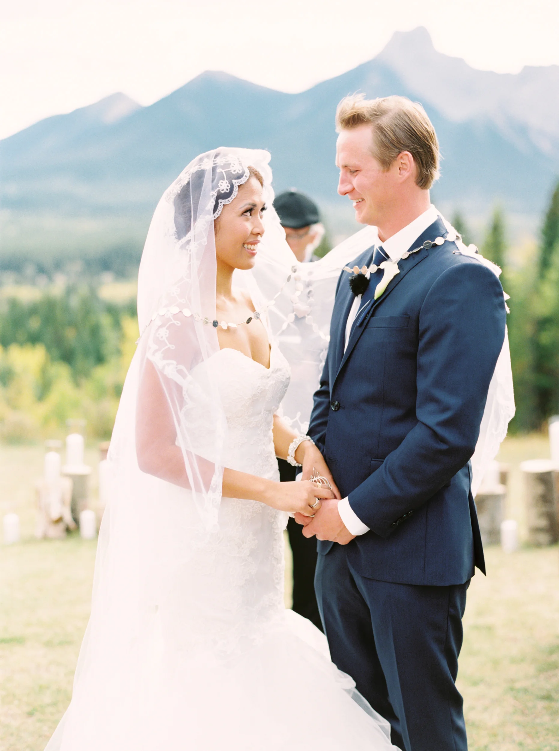 Calgary Wedding Photographers | Wedding Ceremony | Delta Lodge Kananaskis
