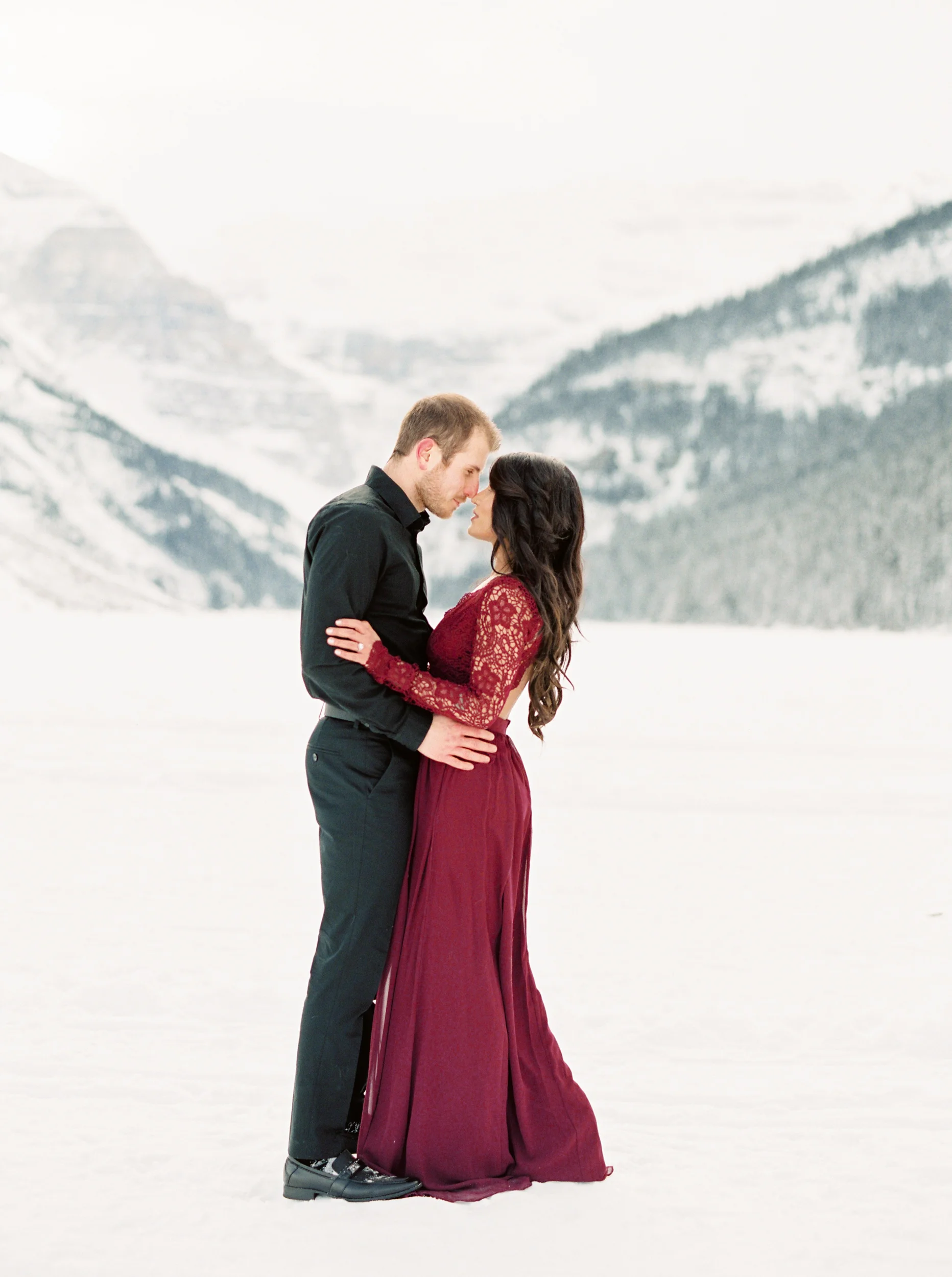 Lake Louise Wedding Photographers | Lake Louise Engagement Photography | Destination Wedding Photographer | Elopement Photographers
