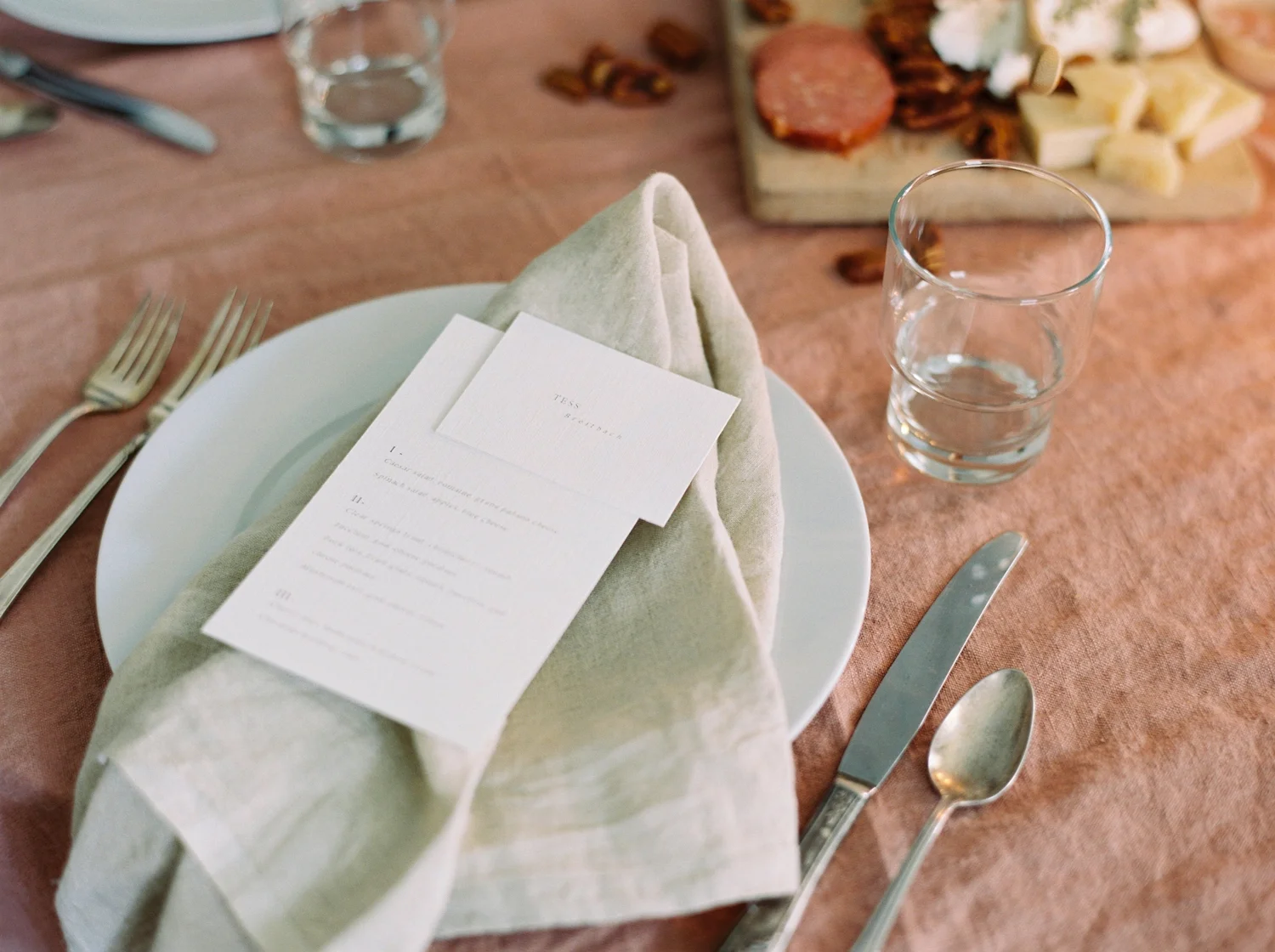 Charleston wedding photographer | anniversary dinner | fine art film photography | Calgary Wedding Photographers | Calgary couples photographer | Justine Milton Photography | decor |