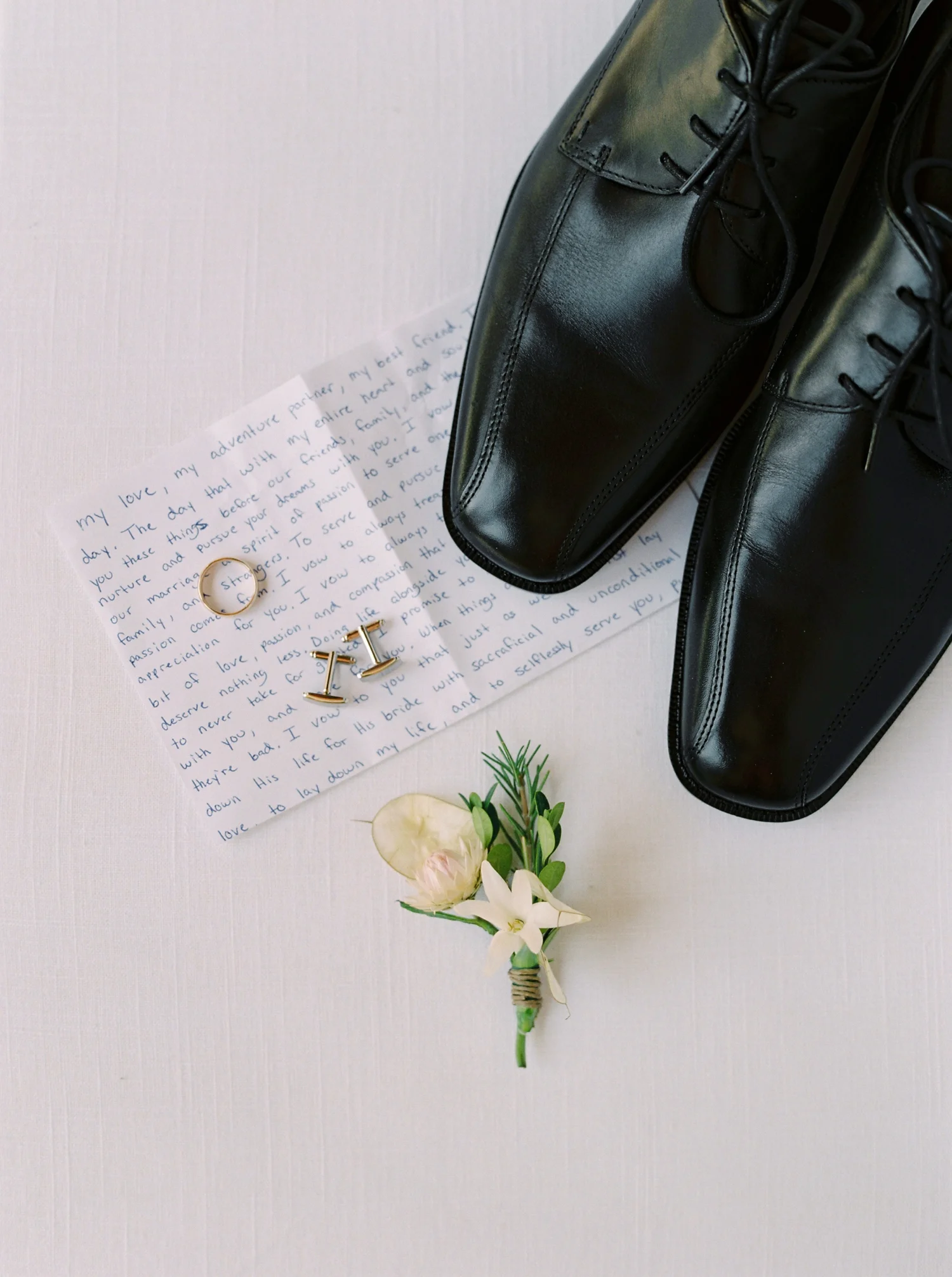 Calgary wedding photographers | georgia wedding photographers | fine art film | Justine Milton Photography | wedding details | georgia wedding | groom shoes | wedding rings