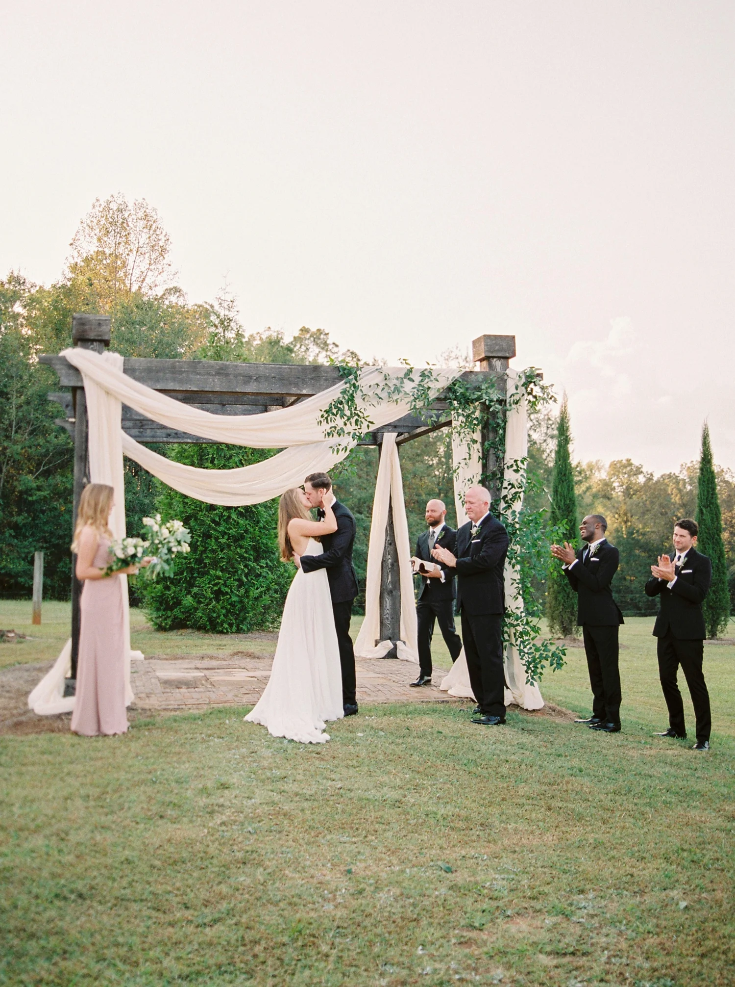 Calgary wedding photographers | georgia wedding photographers | fine art film | Justine Milton Photography | georgia wedding | wedding ceremony | wedding vows