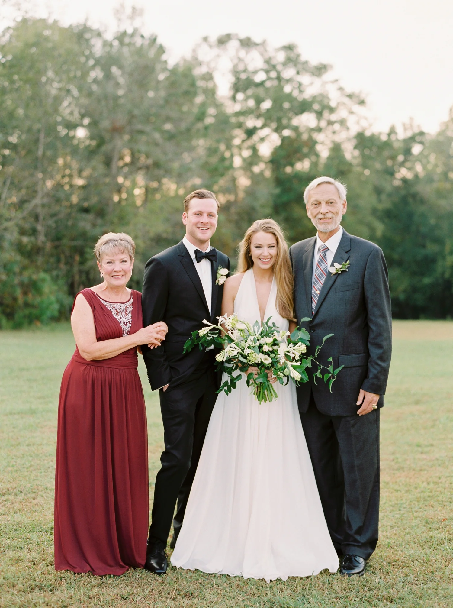 Calgary wedding photographers | georgia wedding photographers | fine art film | Justine Milton Photography | georgia wedding | family portraits | wedding party