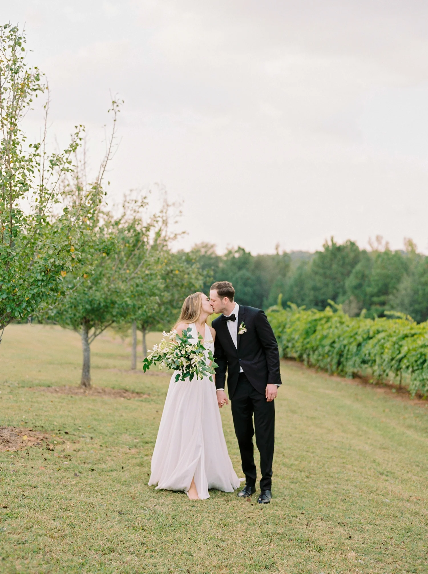 Calgary wedding photographers | georgia wedding photographers | fine art film | Justine Milton Photography | georgia wedding | bride and groom portraits | bouquet | pastel wedding inspiration