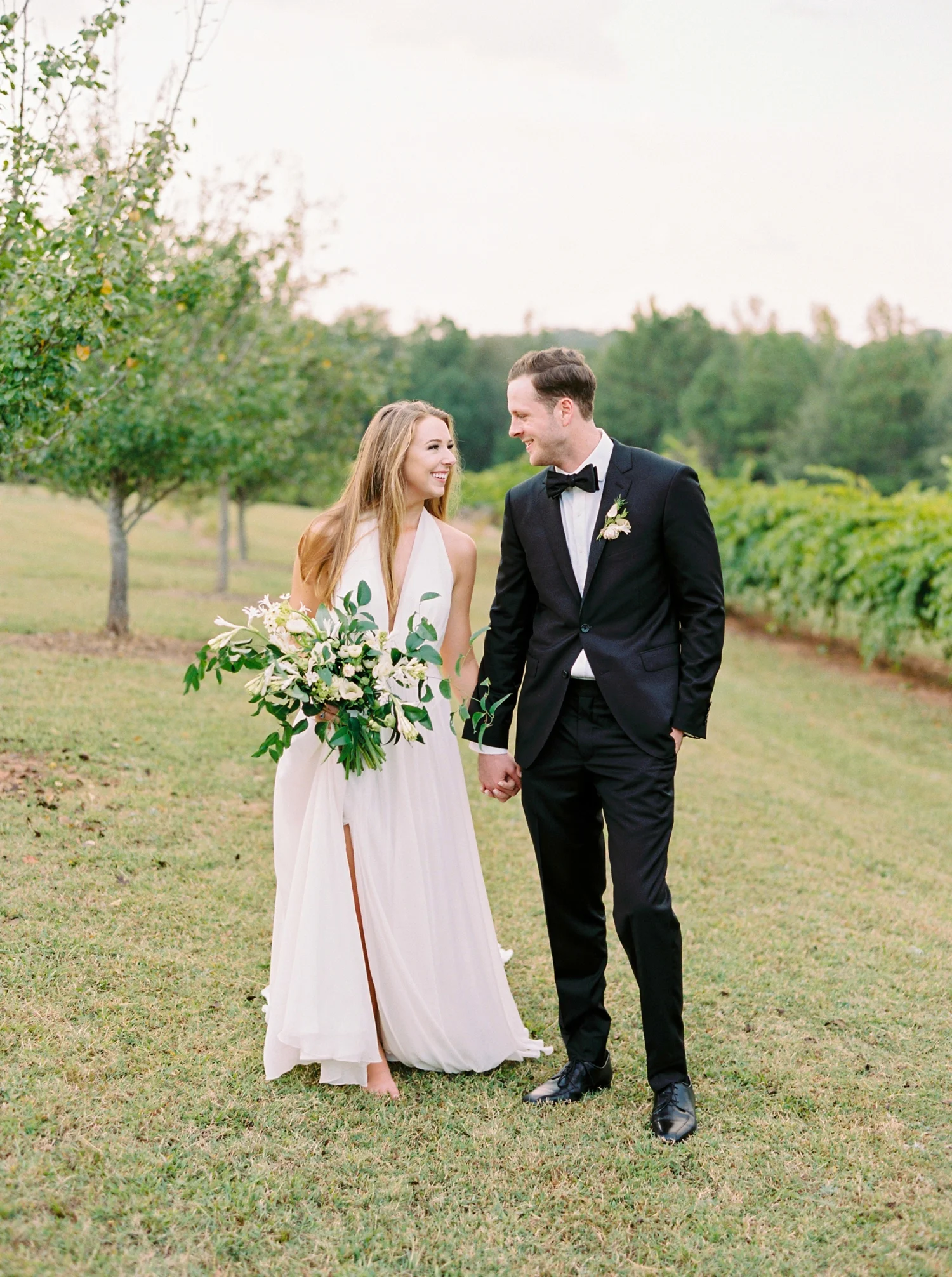 Calgary wedding photographers | georgia wedding photographers | fine art film | Justine Milton Photography | georgia wedding | bride and groom portraits | bouquet | pastel wedding inspiration