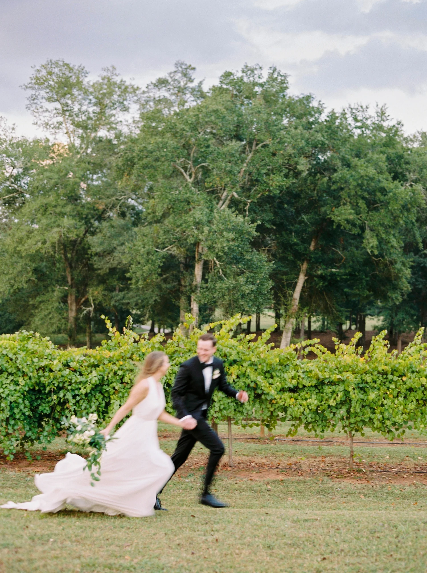 Calgary wedding photographers | georgia wedding photographers | fine art film | Justine Milton Photography | georgia wedding | bride and groom portraits | bouquet | pastel wedding inspiration