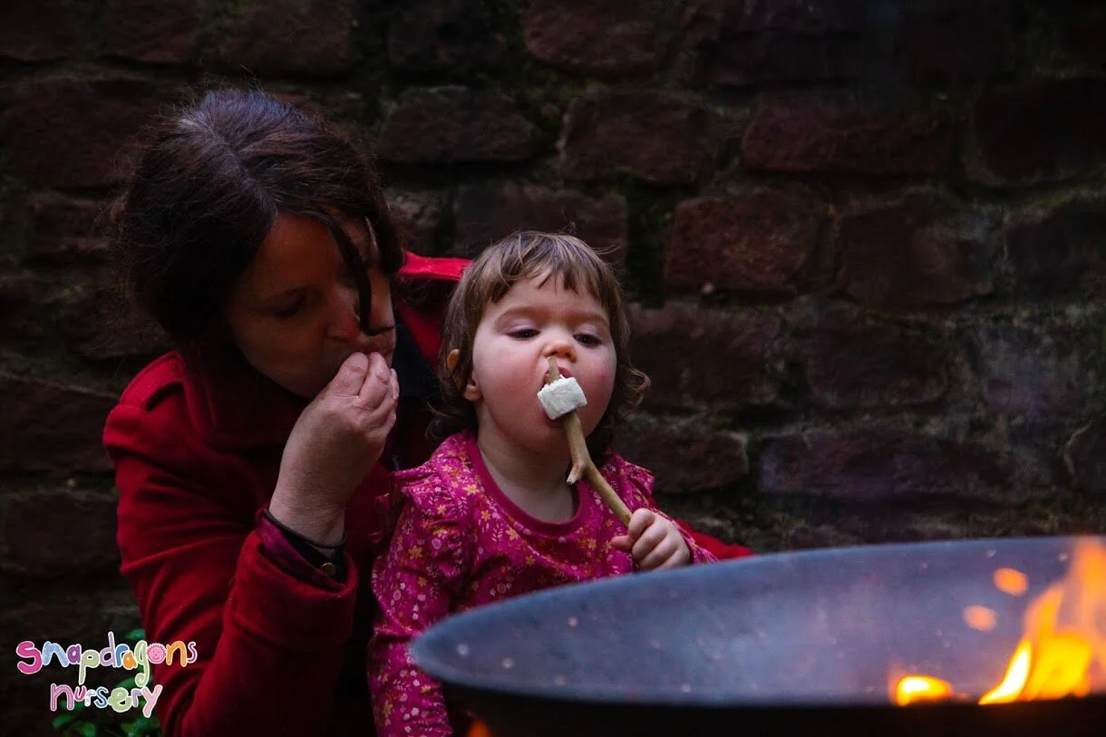 Evie, Lola Marshmellow.jpg