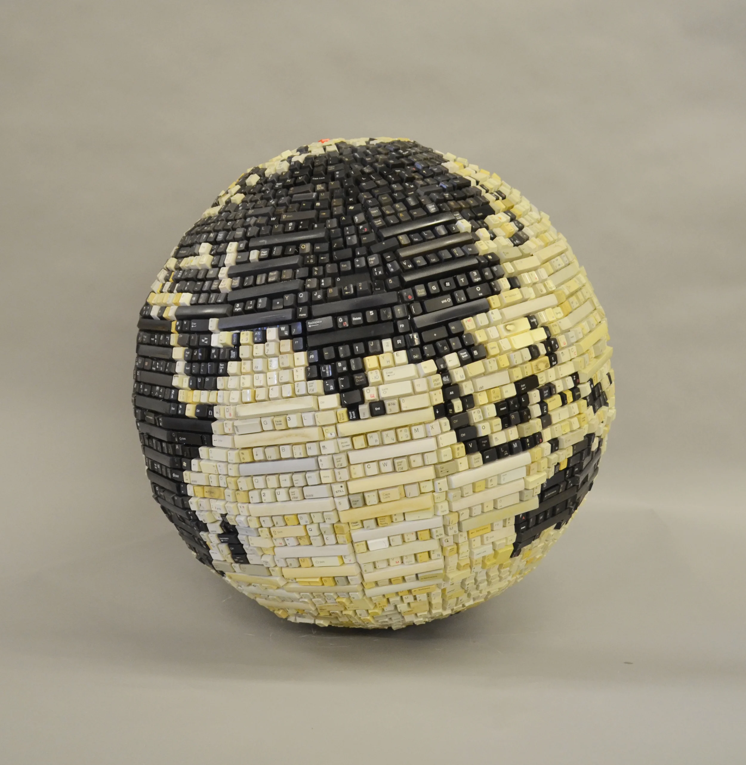 KEYBOARD GLOBE .001 2016 (Private Collection)