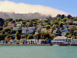Afternoon Fog rolls over the hills of Sausalito Photo by www.westjetmagaazine.com