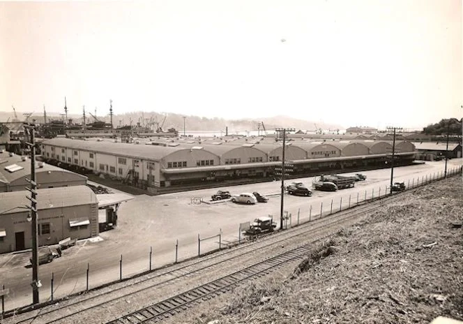 Mainship 1943SHS Photo