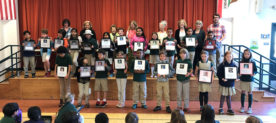 Willow Creek teacher Anne Siskins joins SHS volunteers Laurie Tandy, Susan Frank, Nancy Osborn, Vicki Nichols, Jeanne Fidler, Dana Whitson and Margaret Badger (l. to r.) in congratulating young historians.
