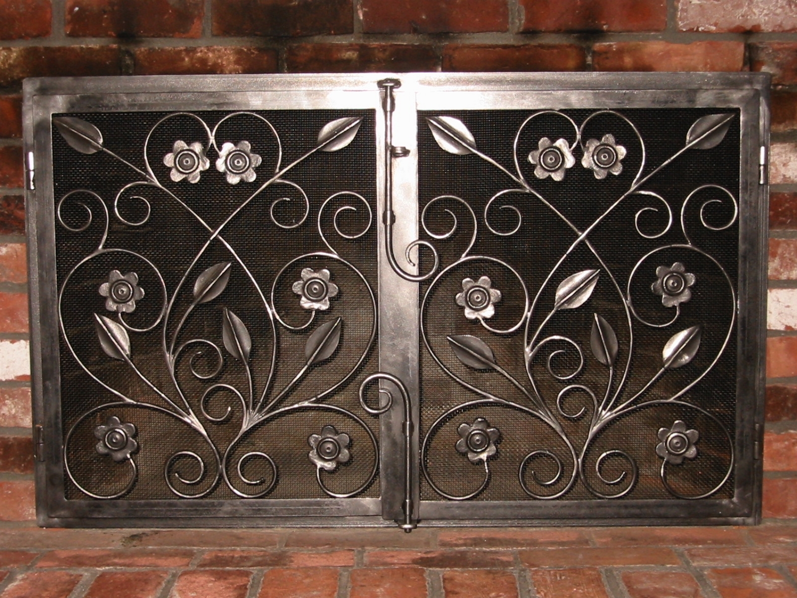 Double-Door Attached Firescreen