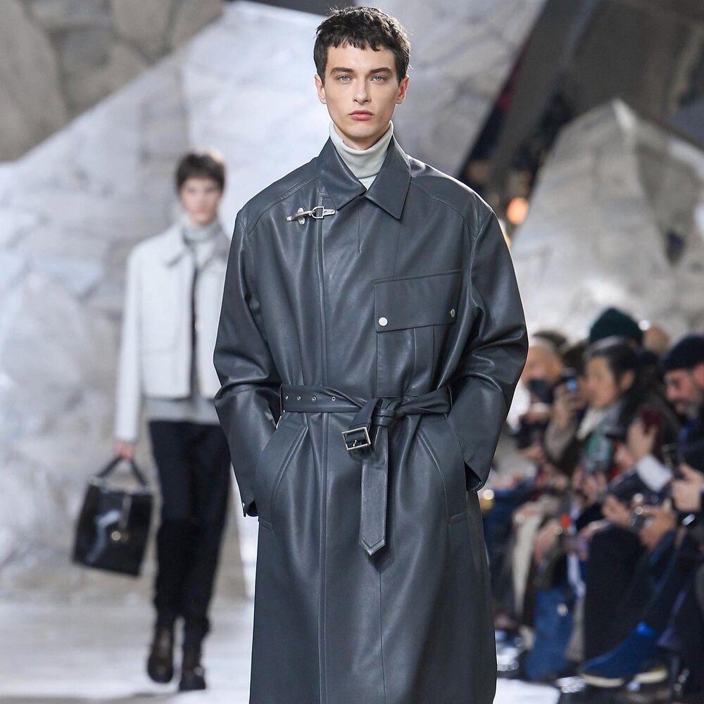 Herm&egrave;s Men&rsquo;s ready-to-wear Fall-Winter 2023 unveiled its latest collection during Paris Fashion Week. 

Read our article 📕 
Link in Bio (Style) 

#hermes #hermesmen #veroniquenichanian #unesco #editorialphotography #thestylenomad