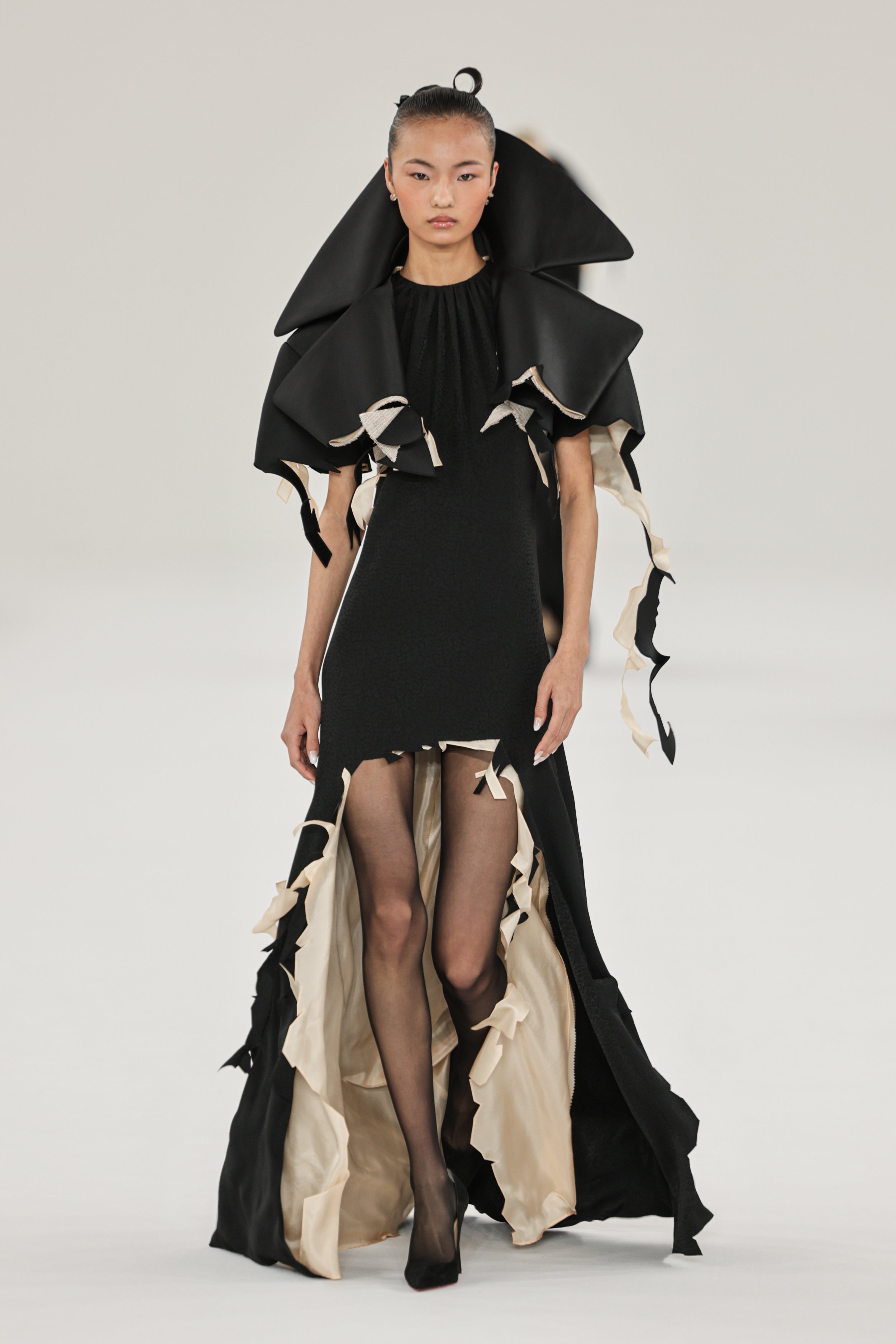 VIKTOR_ROLF_HC_SS24_LOOK 03.JPG