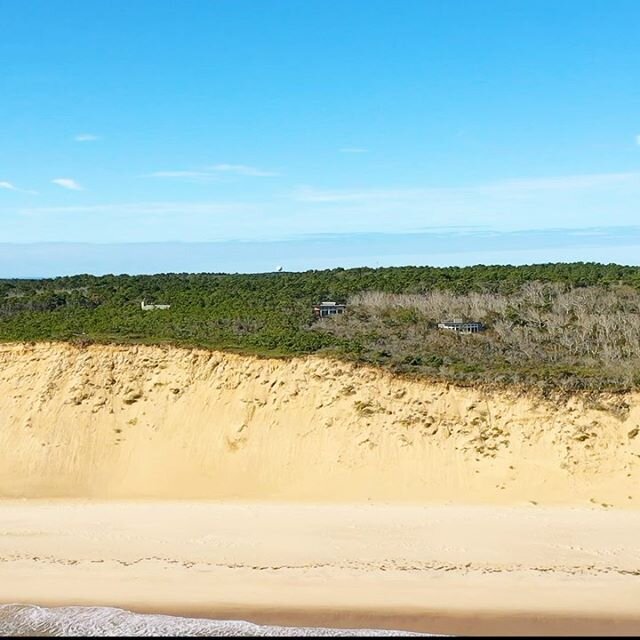 The Kohlberg House sits on a high dune on the Outer Cape with a dope Atlantic view.  We didn&rsquo;t want to leave after the shoot and can&rsquo;t wait to go back. Fabulous camera work by James Sylvia @westtenthmedia #capecodmodernisttrust #wellfleet