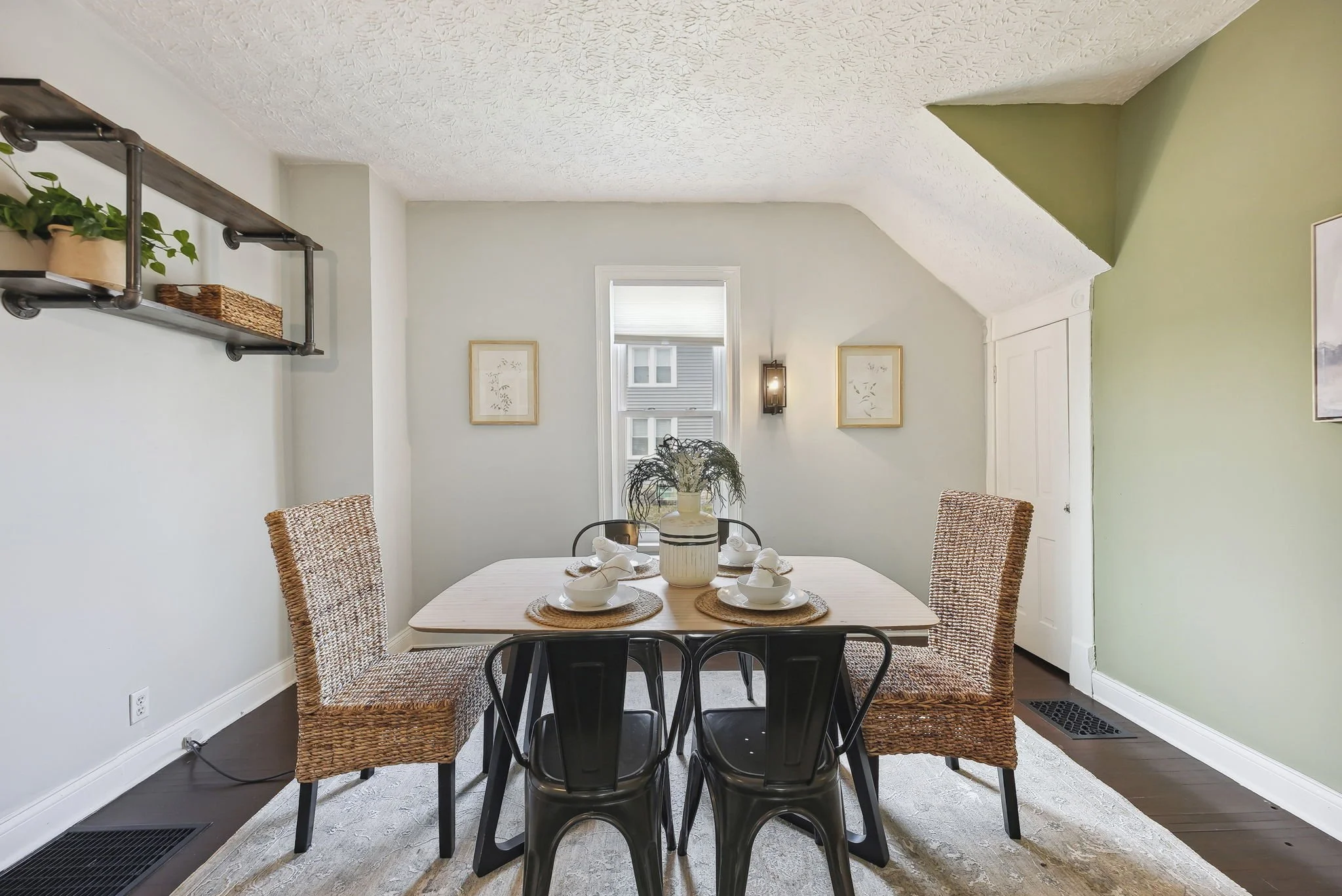 6-web-or-mls-259-e-jenkins-ave.jpg
